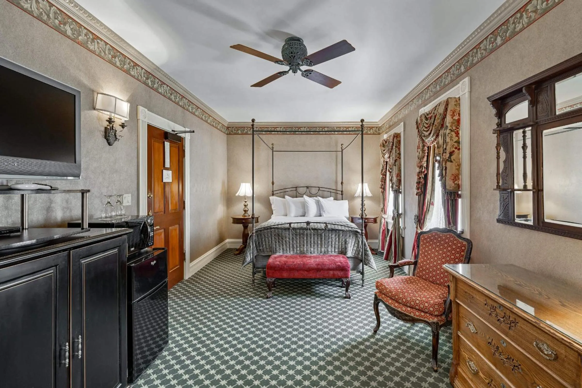 Bed in Beaumont Hotel and Spa - Adults Only