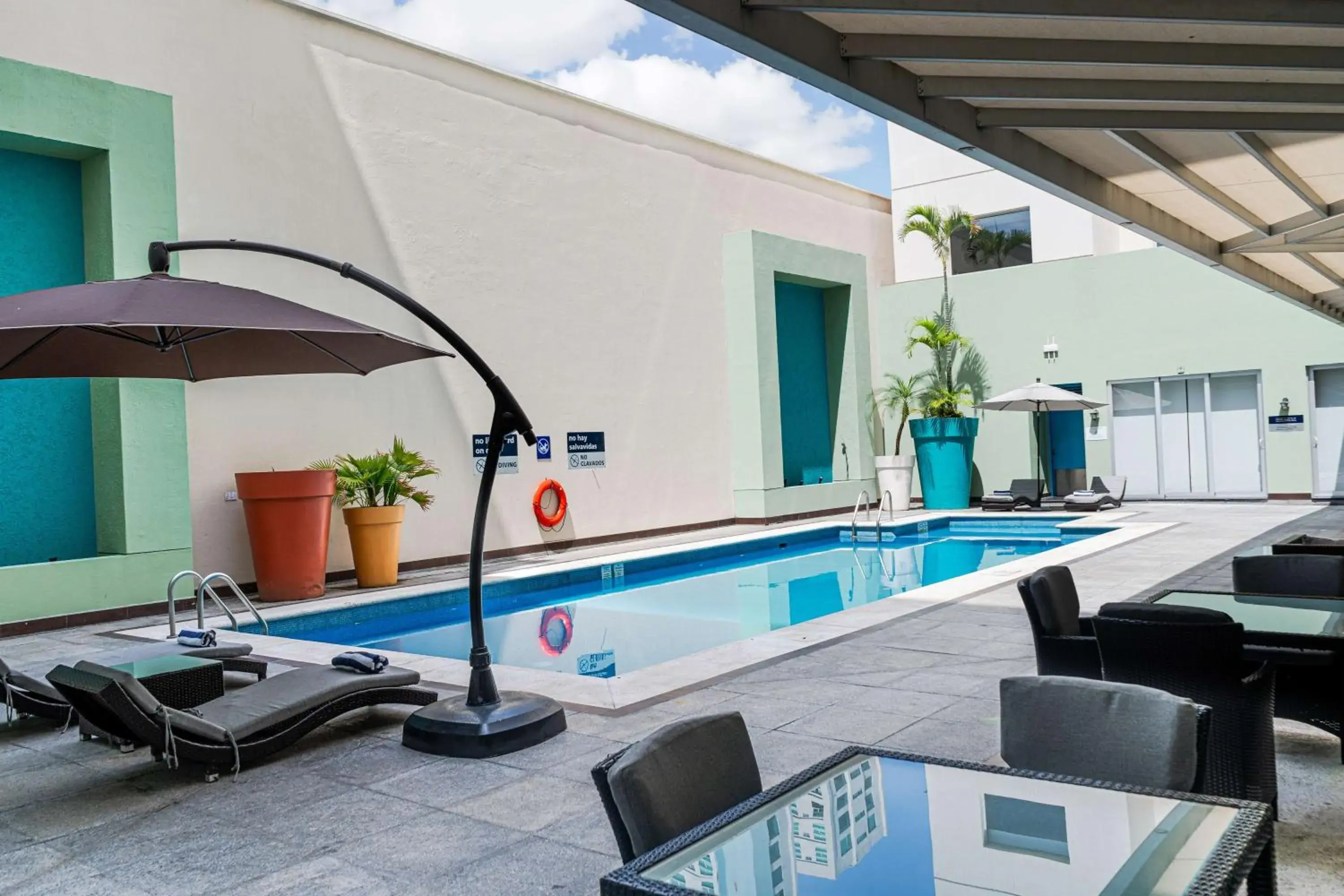 Pool view in Hampton by Hilton Veracruz Boca Del Rio Pool view in Hampton by Hilton Veracruz Boca Del Rio