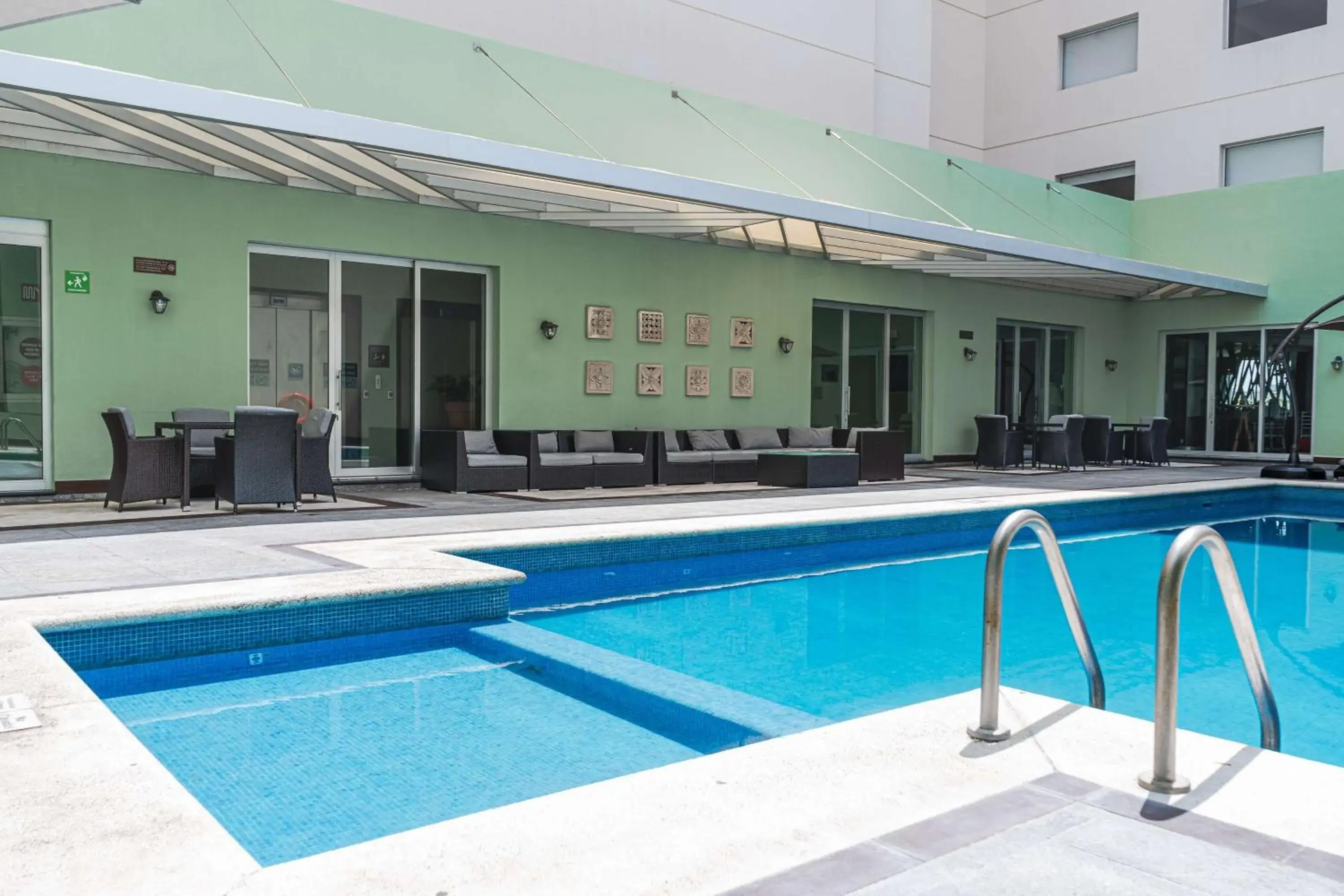 Pool view in Hampton by Hilton Veracruz Boca Del Rio Pool view in Hampton by Hilton Veracruz Boca Del Rio