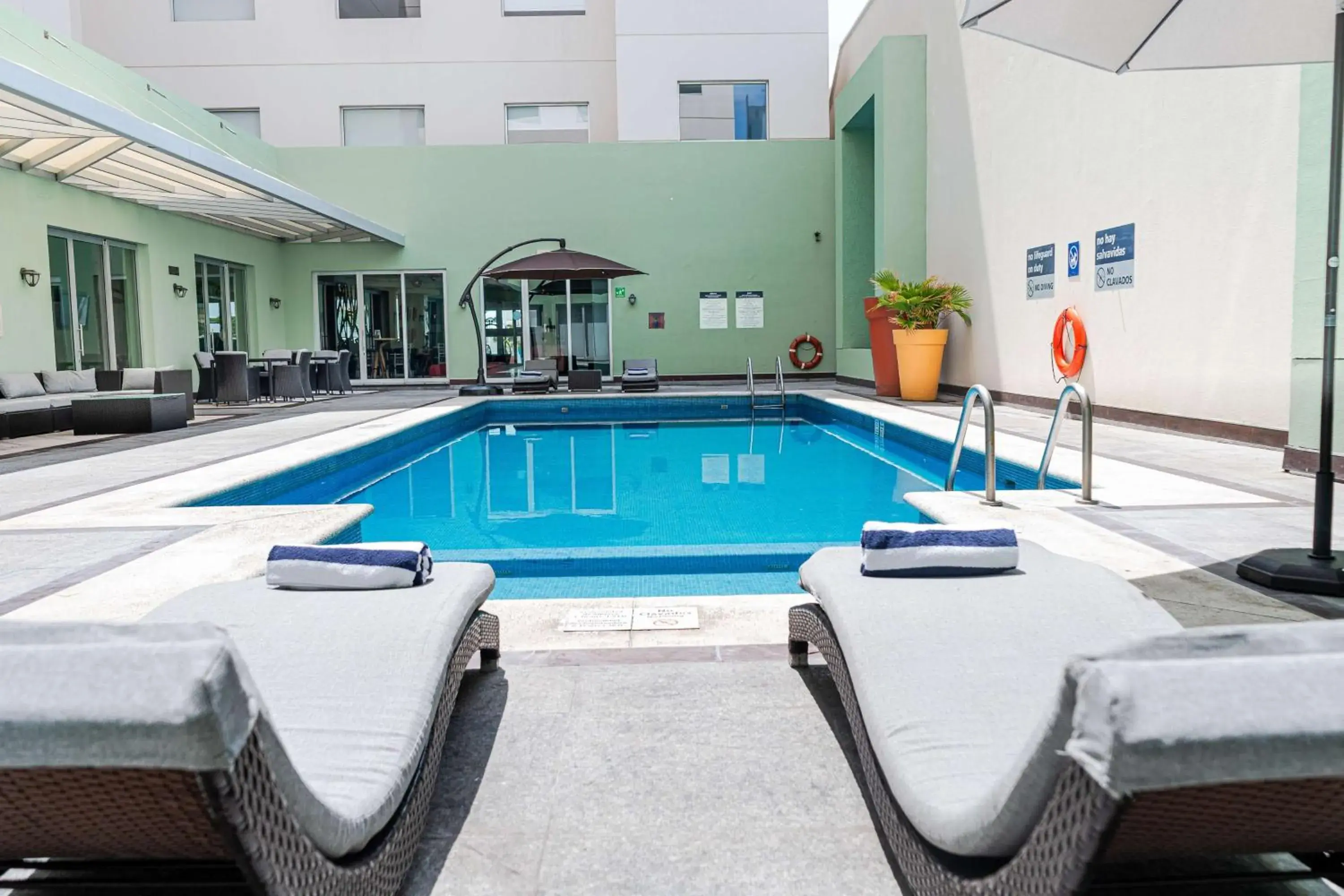 Pool view in Hampton by Hilton Veracruz Boca Del Rio Pool view in Hampton by Hilton Veracruz Boca Del Rio