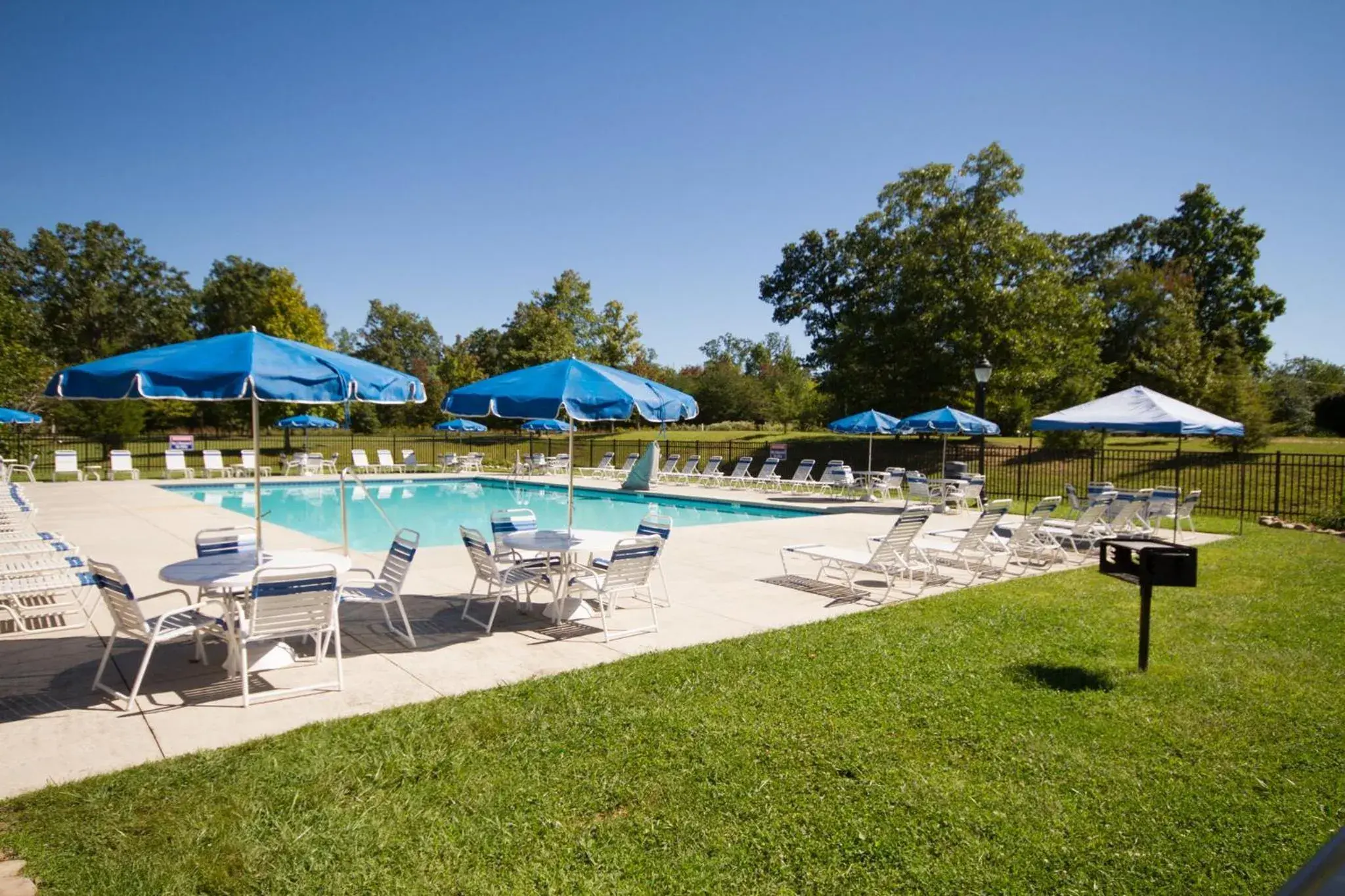 Swimming pool in Club Wyndham Resort at Fairfield Glade Swimming pool in Club Wyndham Resort at Fairfield Glade