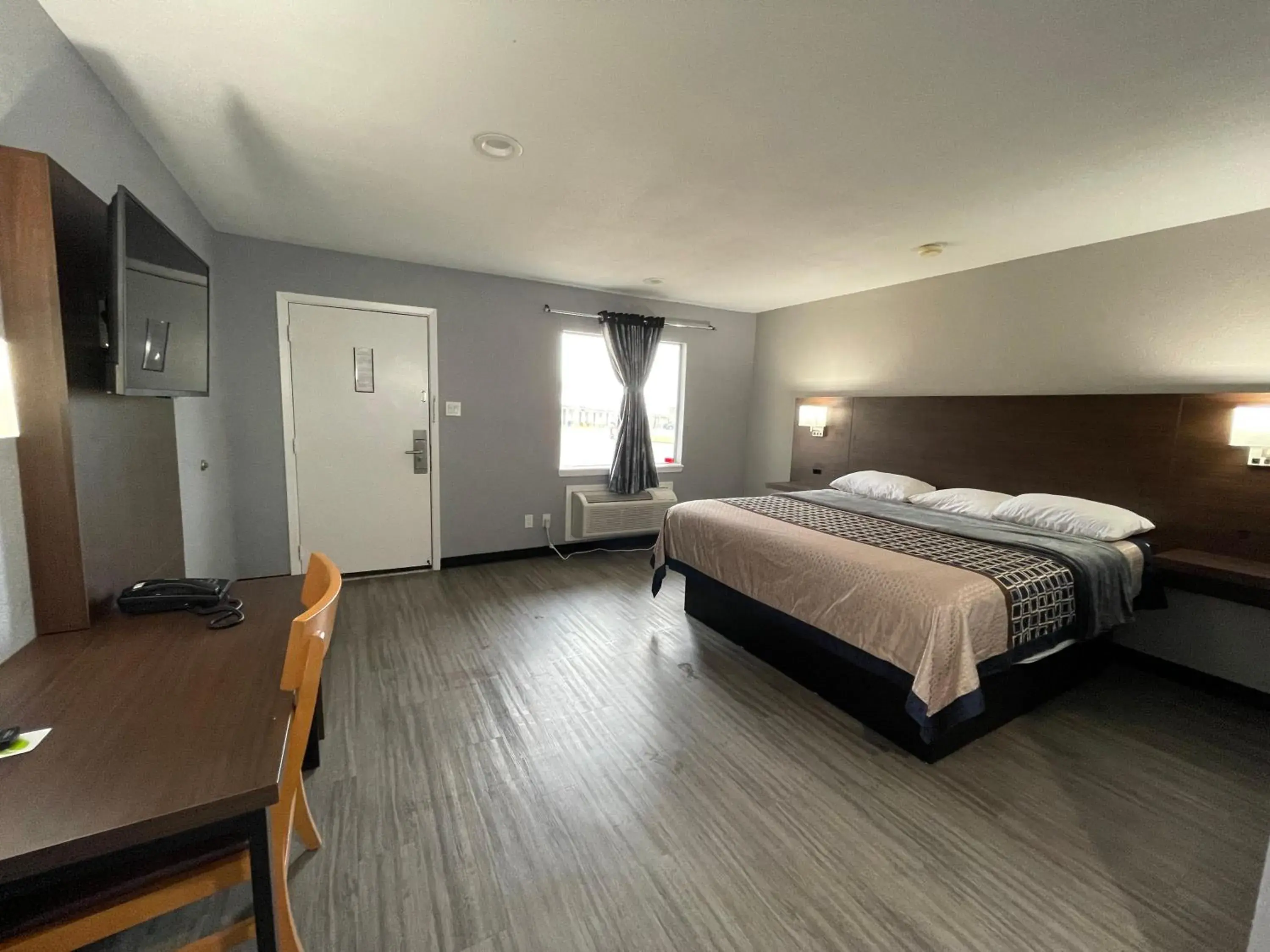 Bed in Ridge Motel Bed in Ridge Motel