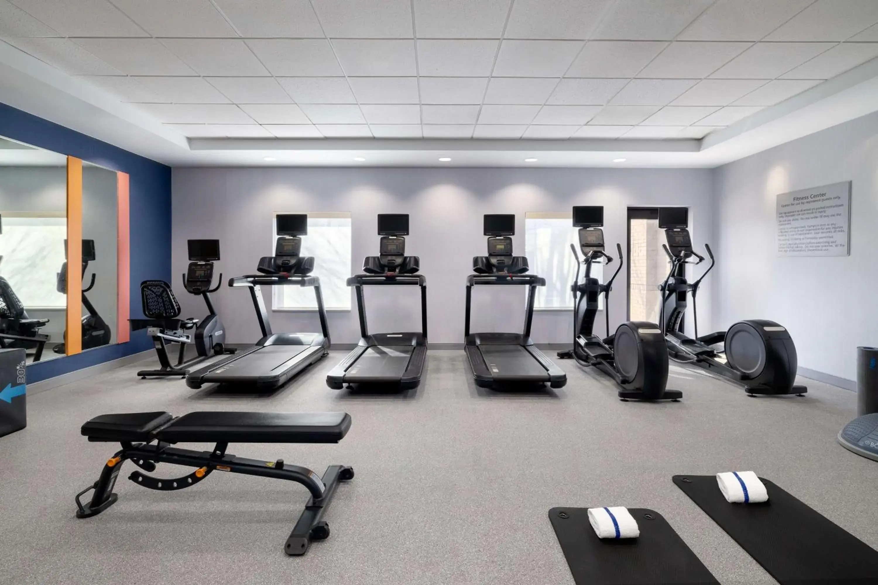 Fitness centre/facilities in Hampton Inn & Suites Columbia South Fort Meade Area Fitness centre/facilities in Hampton Inn & Suites Columbia South Fort Meade Area