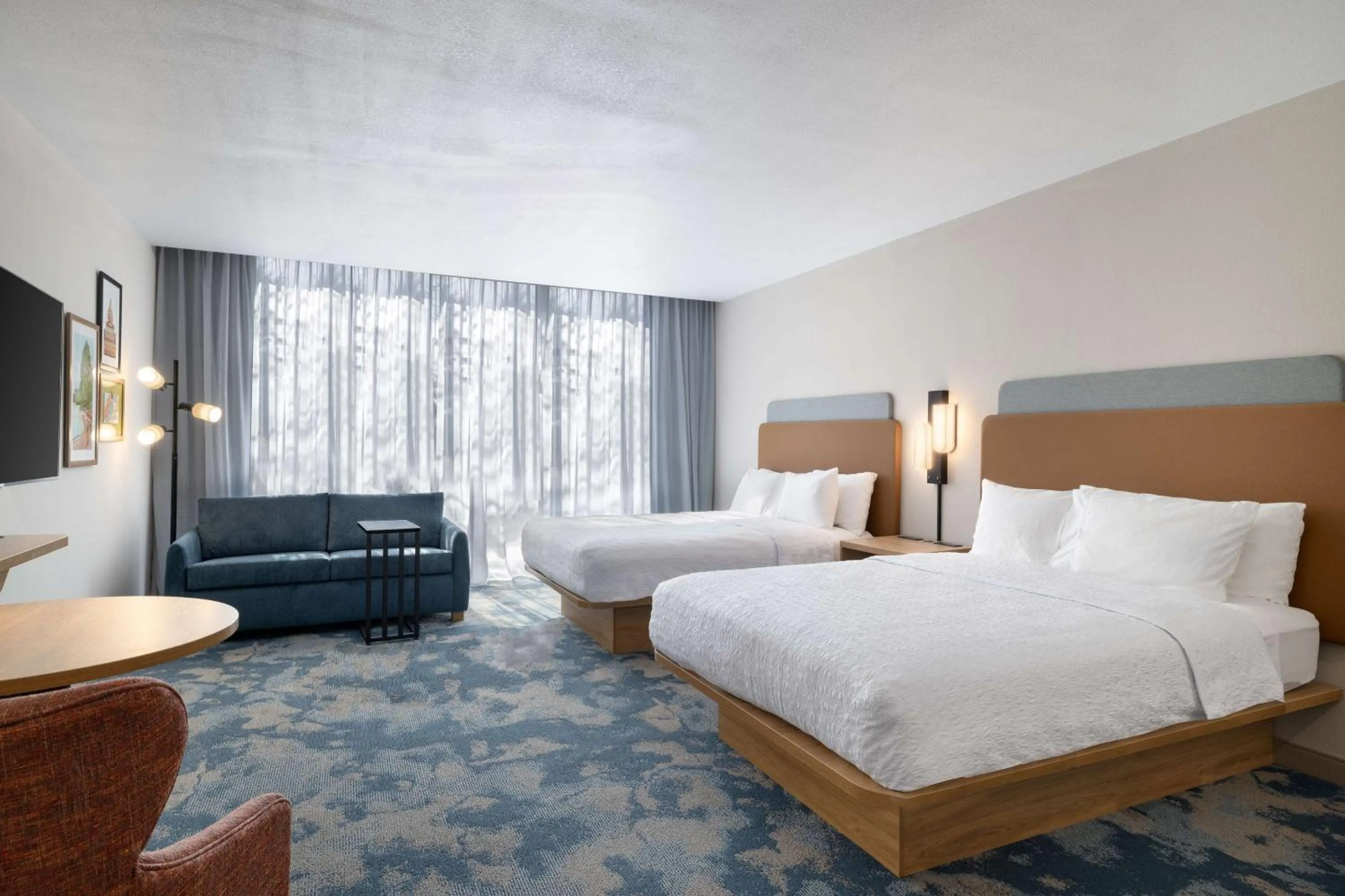 Bed in Hampton Inn & Suites Columbia South Fort Meade Area