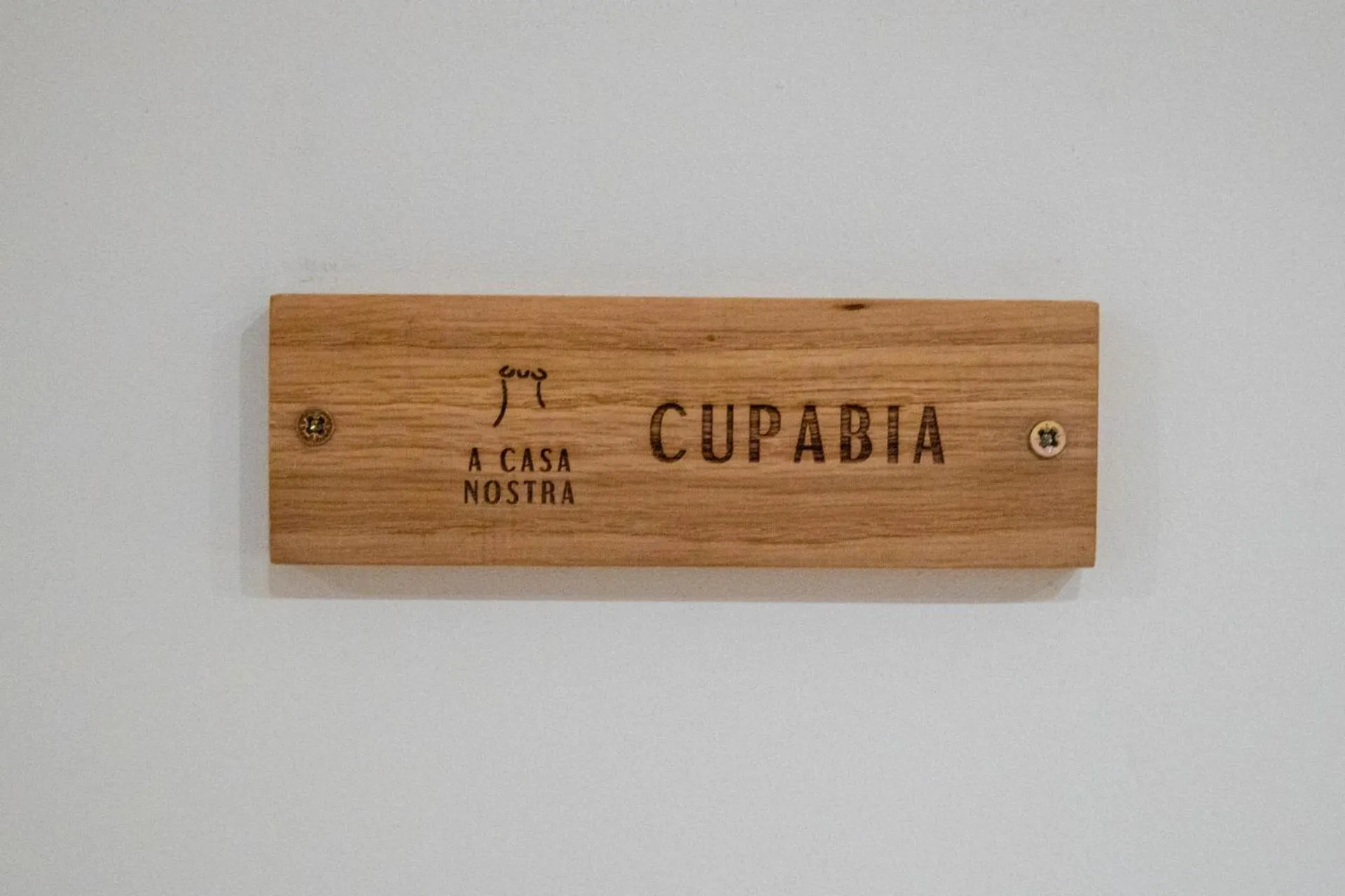 Decorative detail in A Casa Nostra