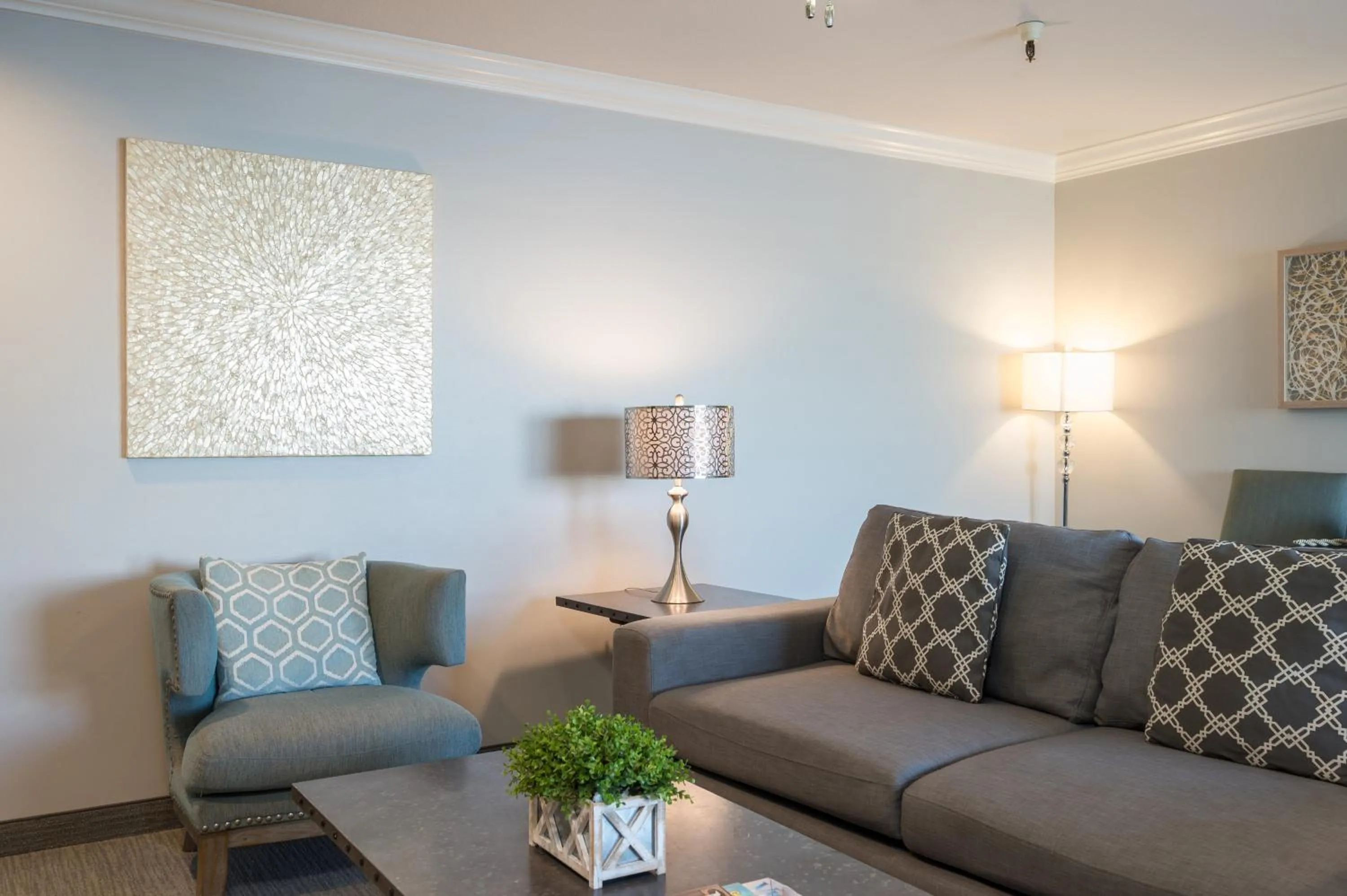 Living room in 456 Embarcadero Inn & Suites