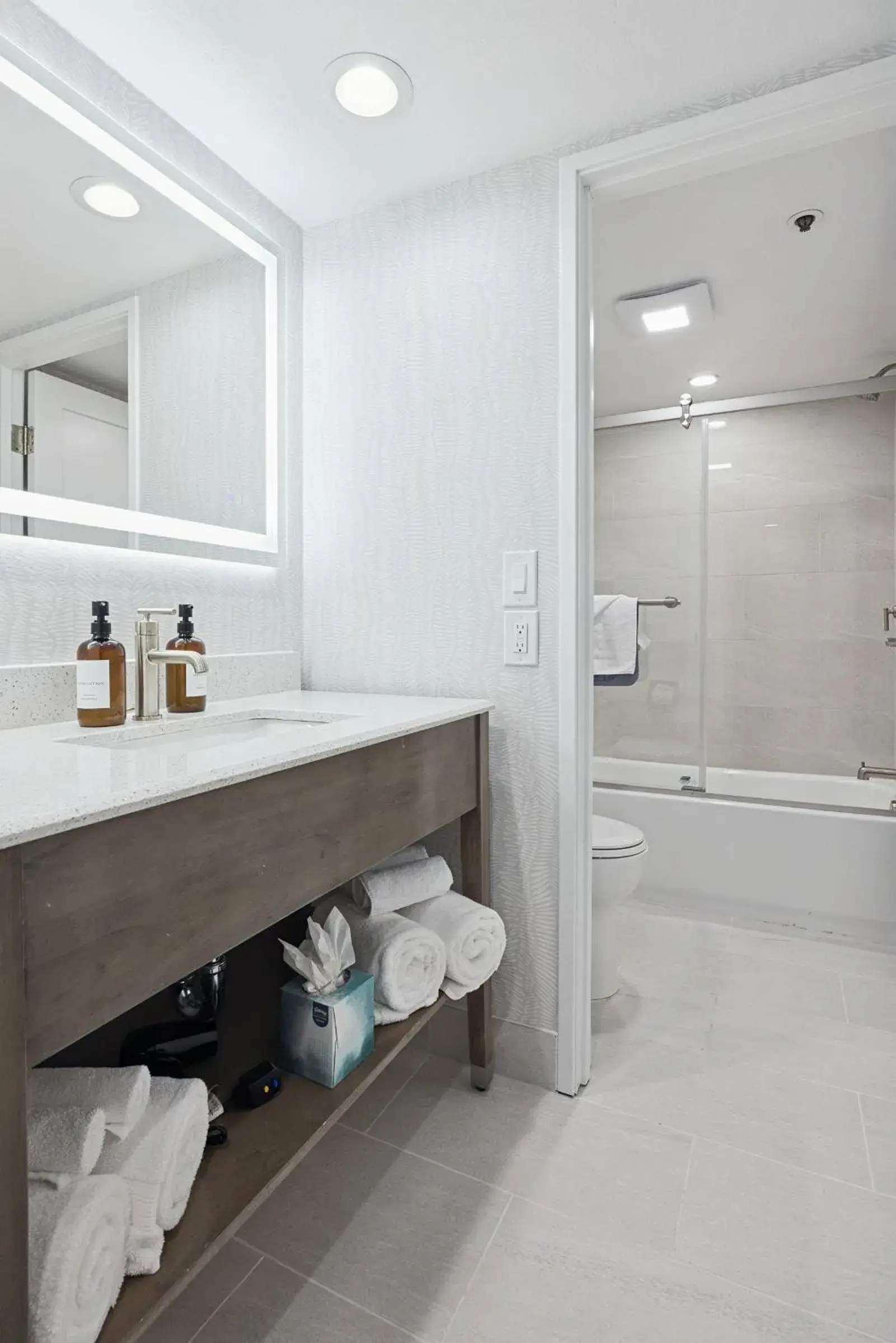 456 Embarcadero Inn & Suites 456 Embarcadero Inn & Suites