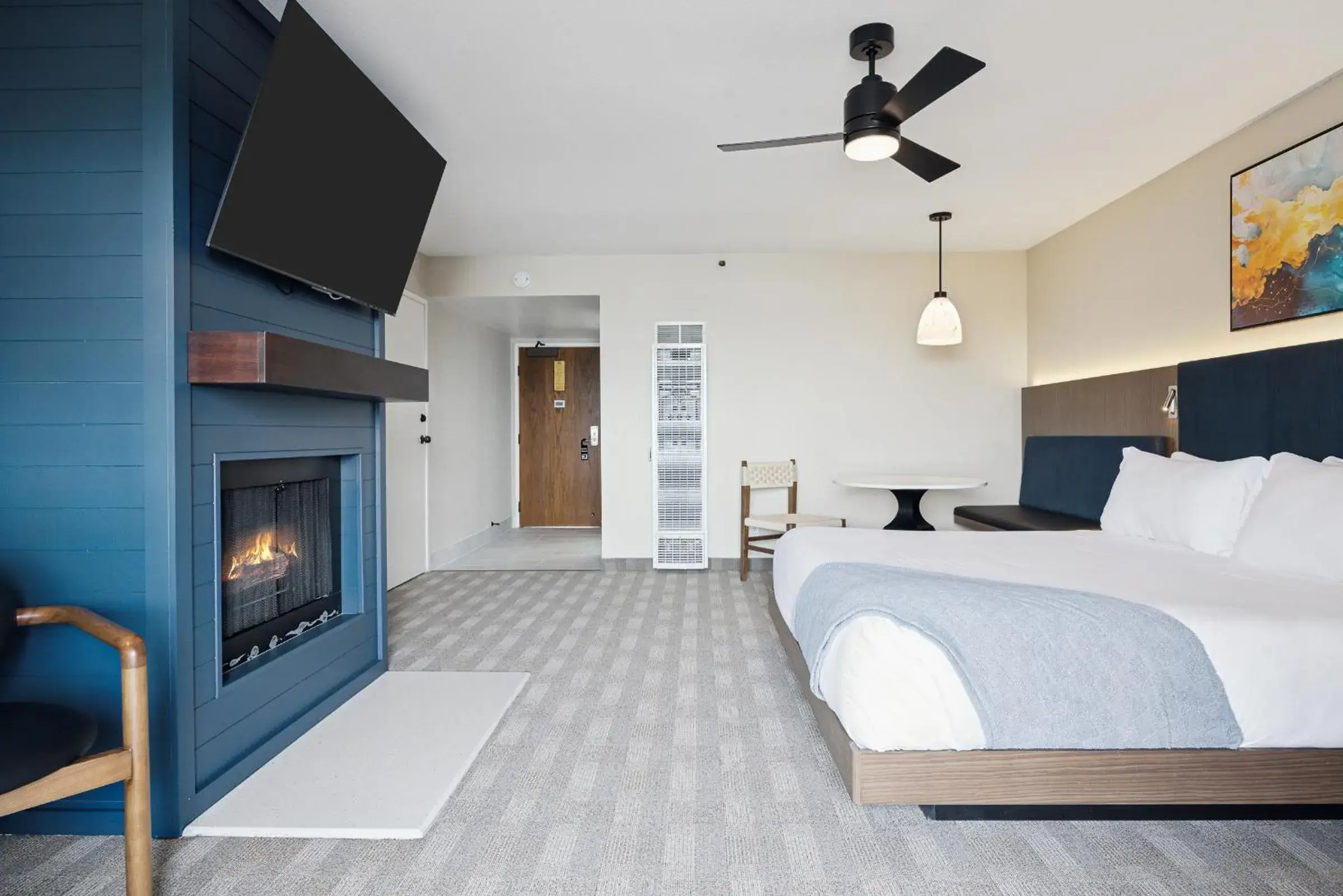 Bed in 456 Embarcadero Inn & Suites Bed in 456 Embarcadero Inn & Suites