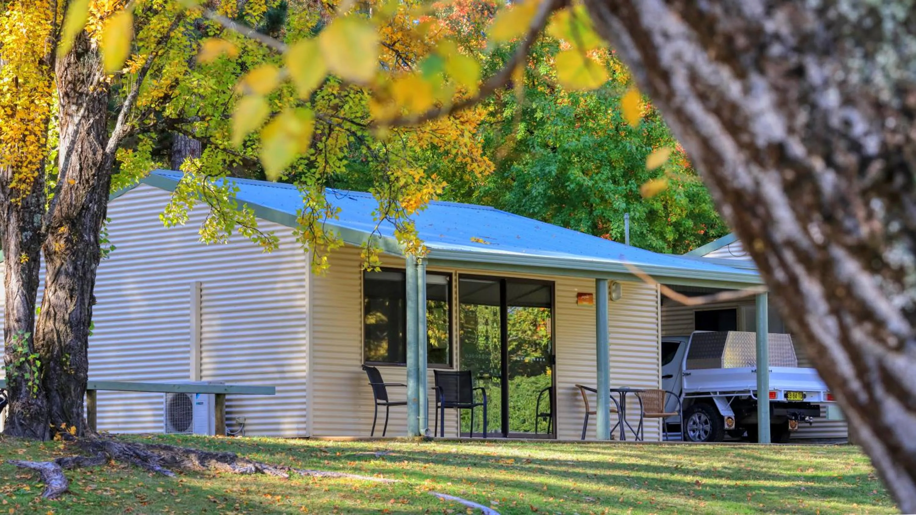 Family in Beechworth Lake Sambell Caravan Park