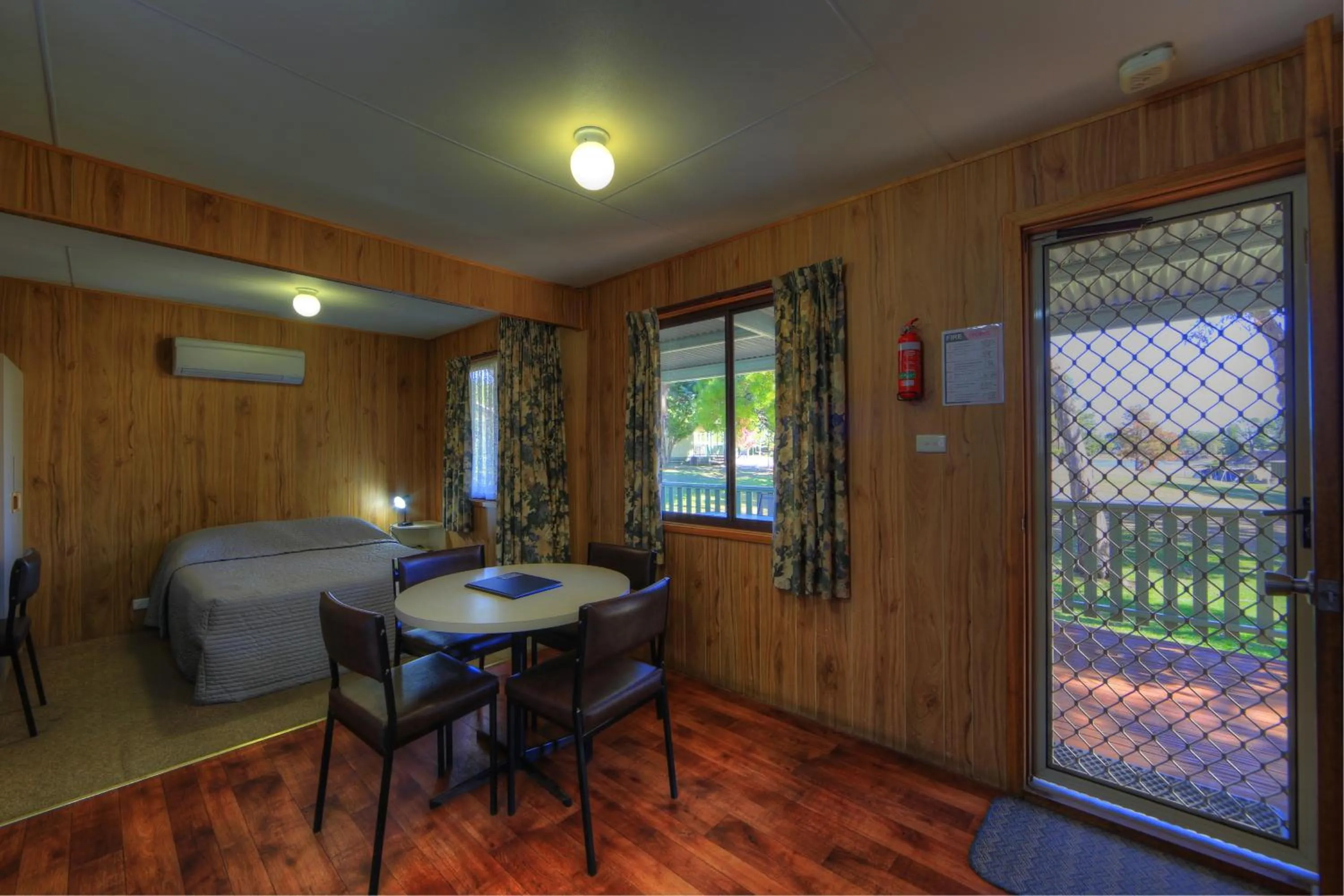 Kitchen or kitchenette in Beechworth Lake Sambell Caravan Park