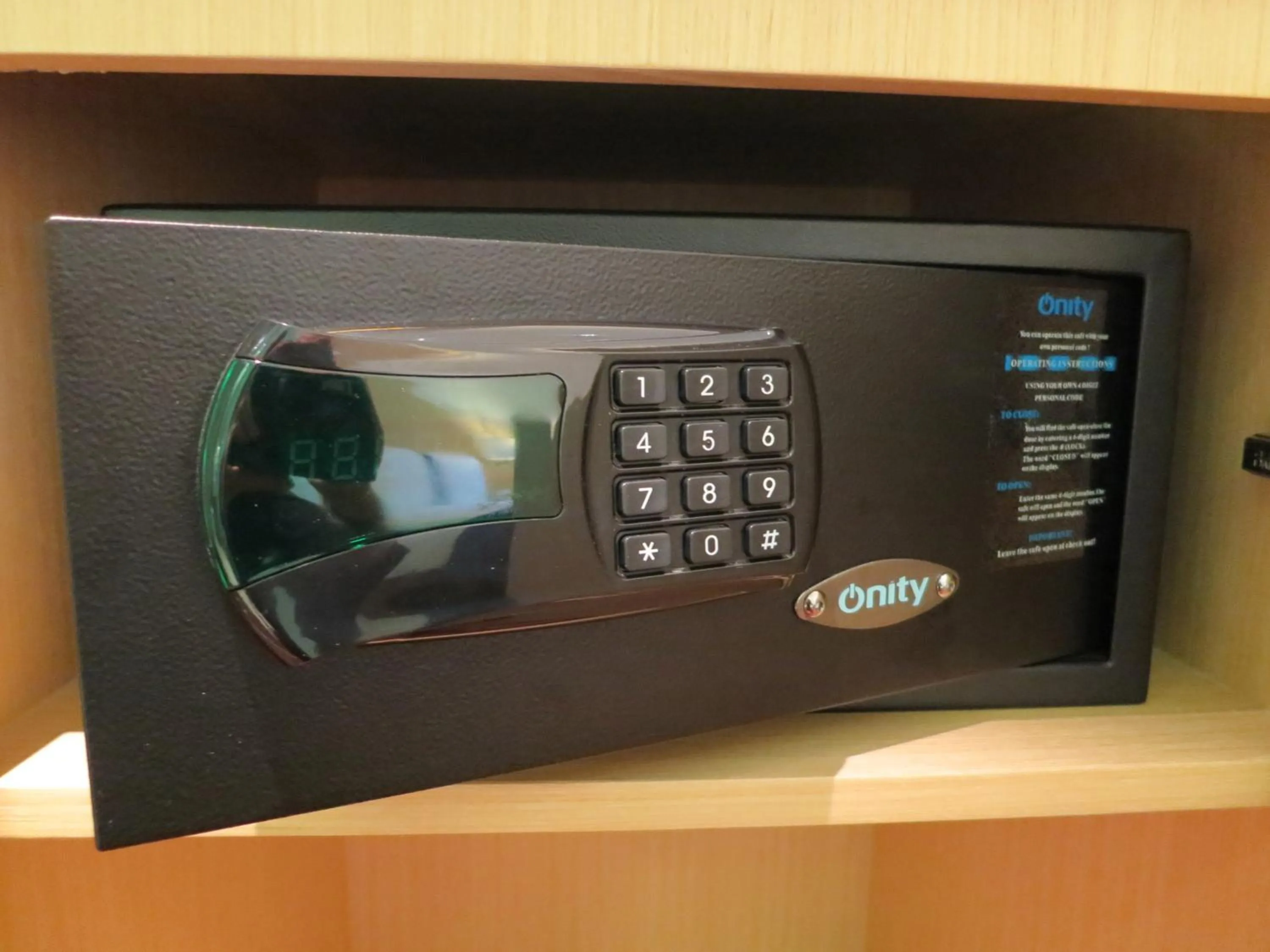 Guests, TV/Entertainment Center in Holiday Inn Express Hong Kong Kowloon East, an IHG Hotel