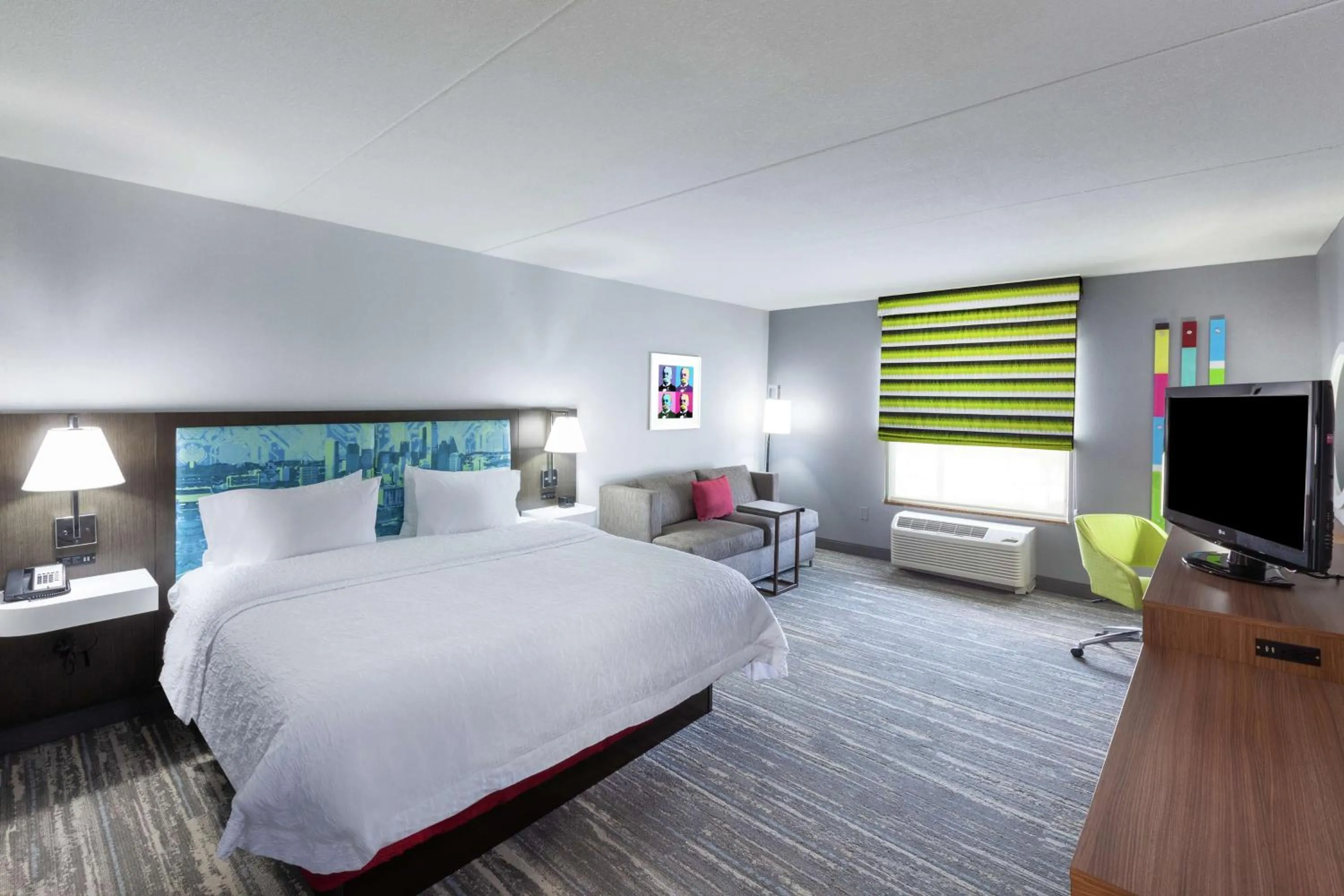 Bedroom, Bed in Hampton Inn & Suites Houston-Bush Intercontinental Airport