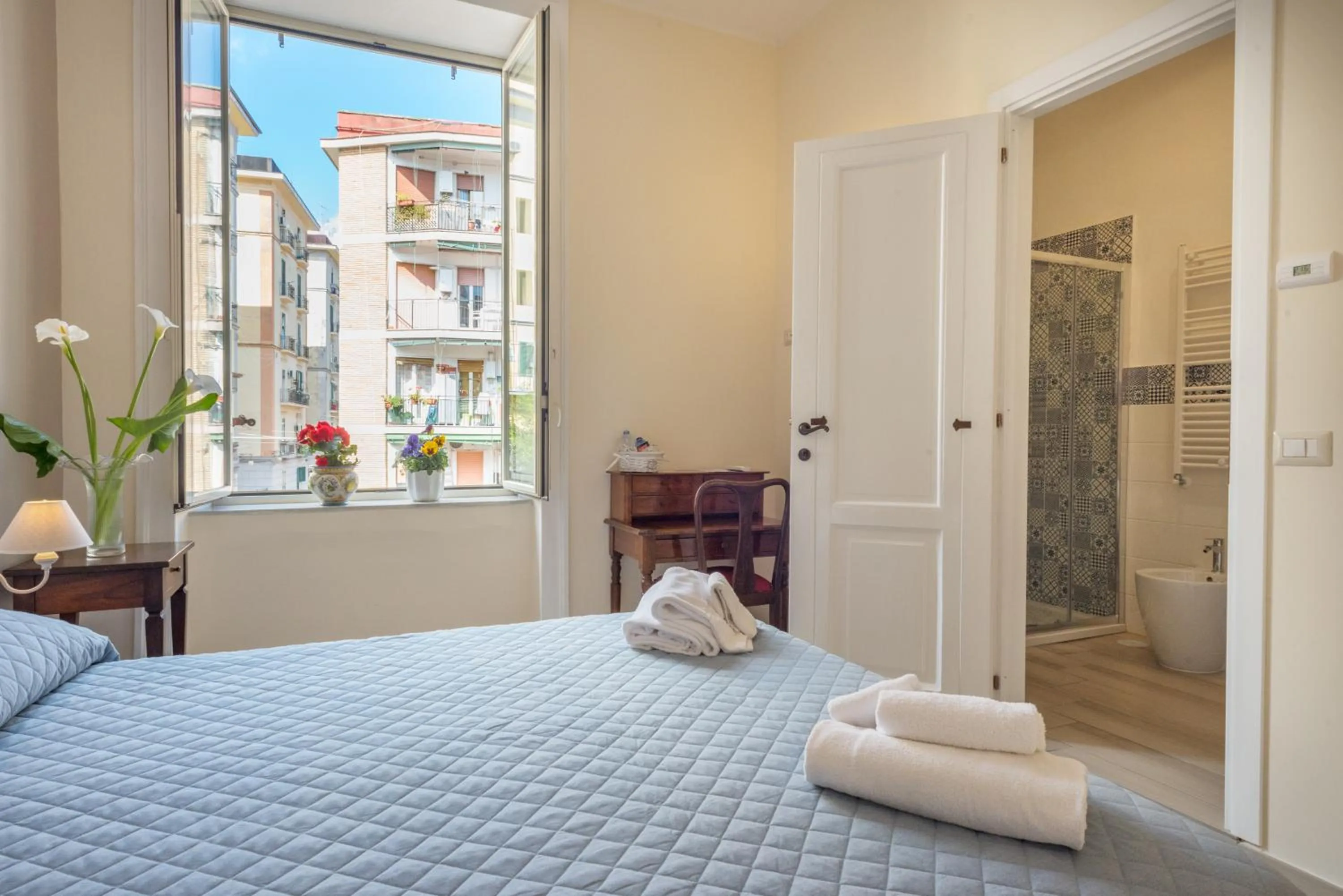 View (from property/room), Bed in B&B Supportico Lopez