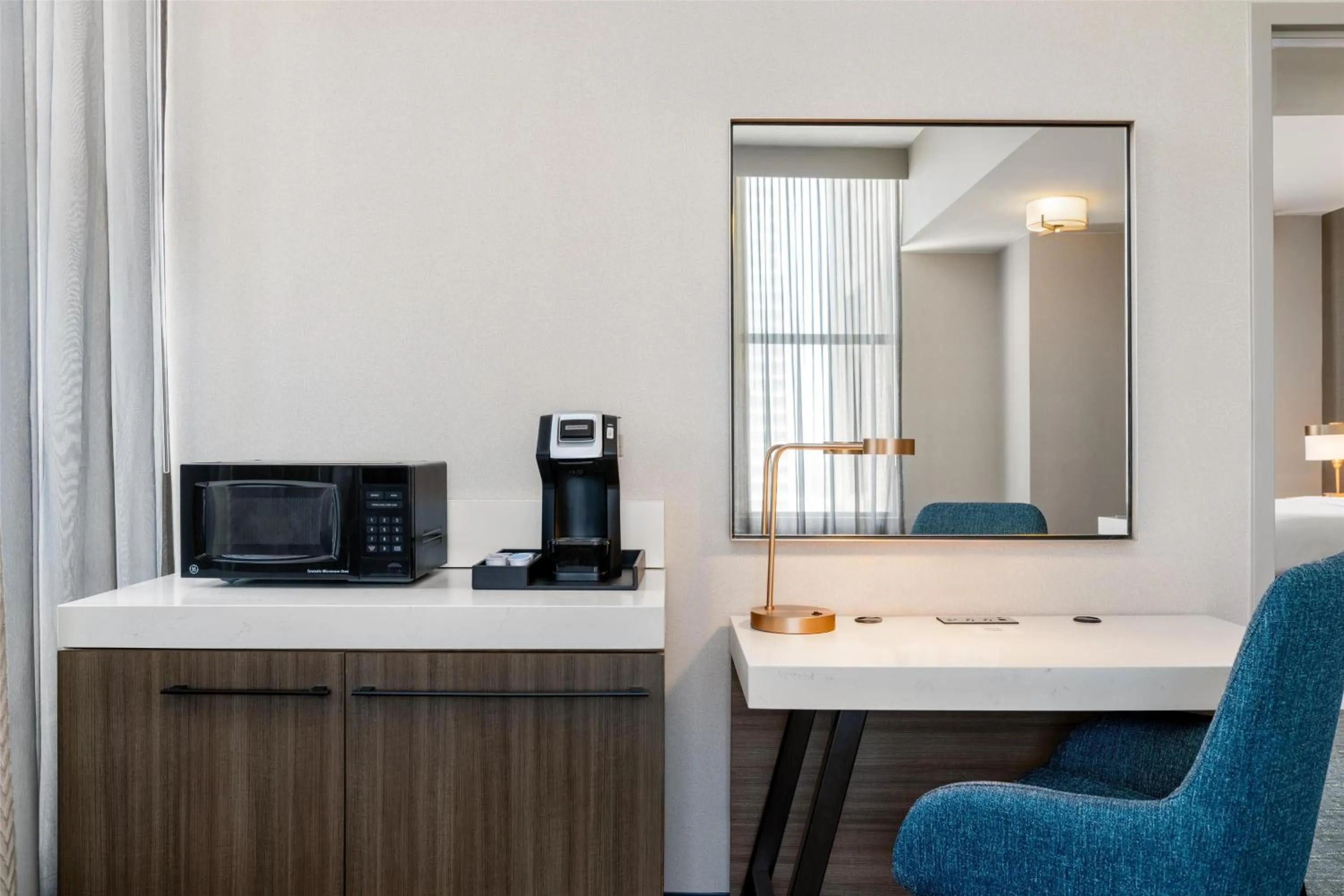 Bedroom in Hilton Garden Inn Indianapolis Downtown