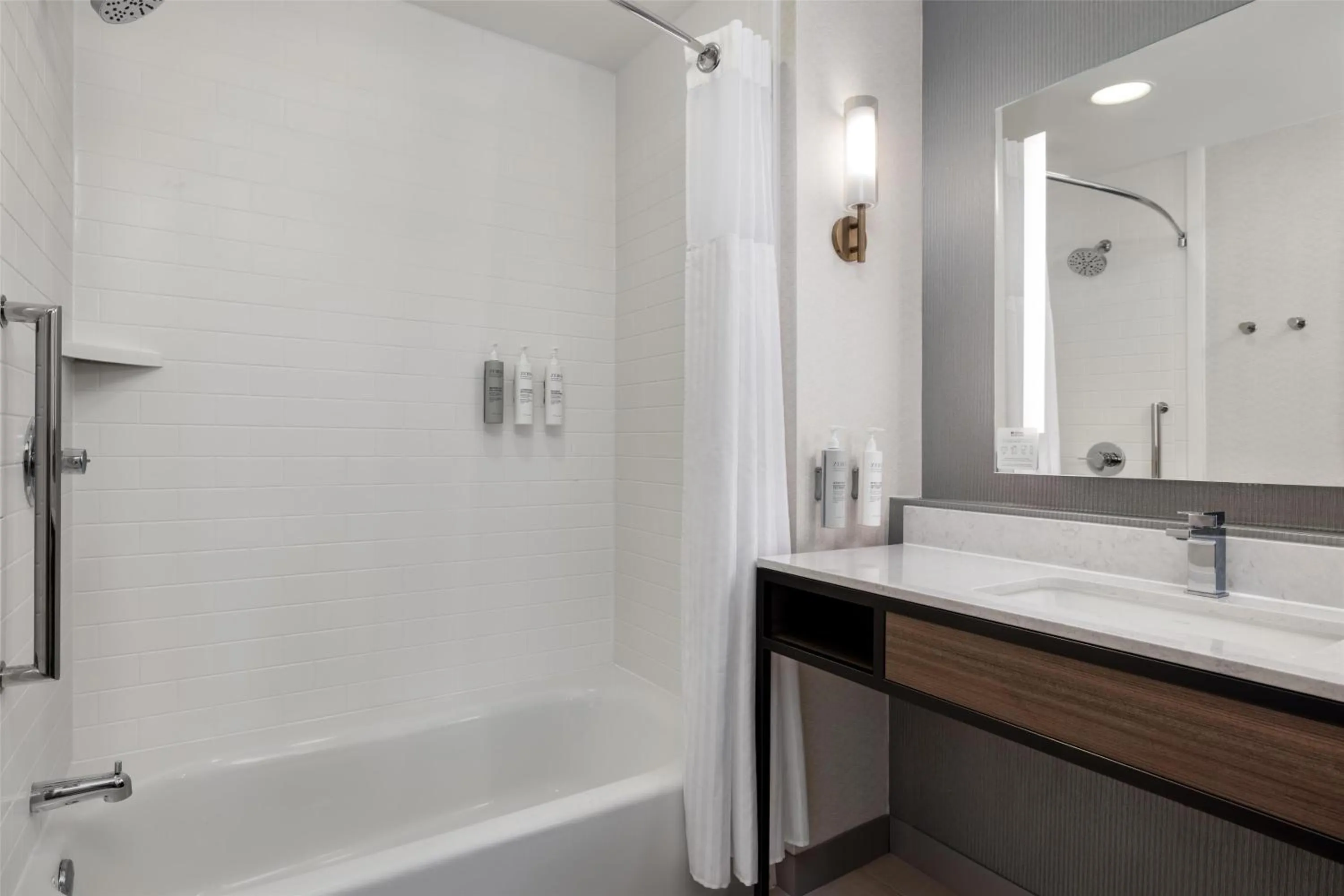 Bathroom in Hilton Garden Inn Indianapolis Downtown