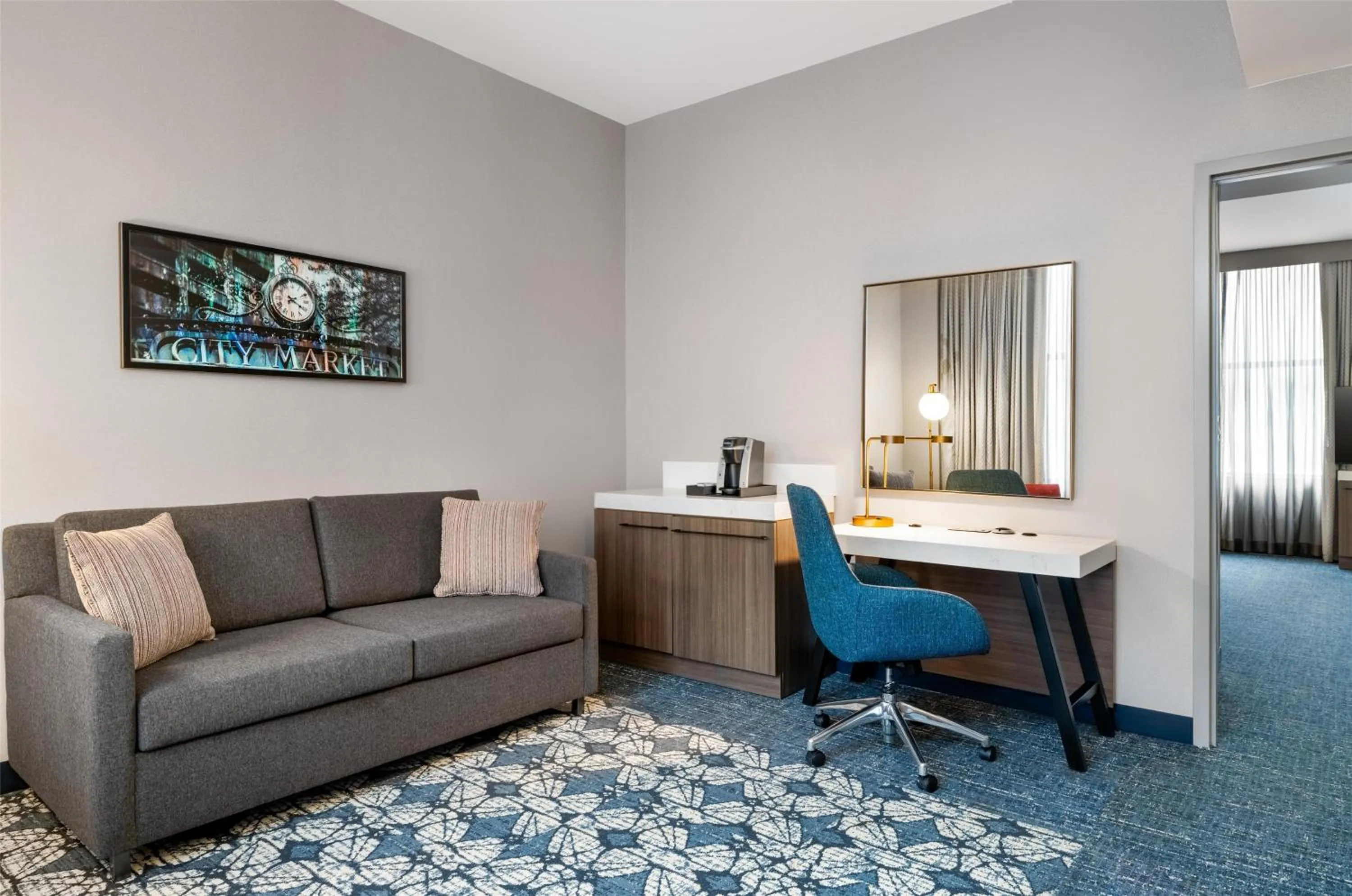 Bedroom in Hilton Garden Inn Indianapolis Downtown