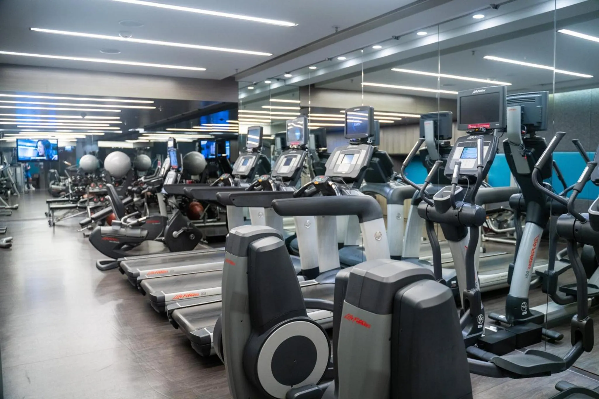 Fitness centre/facilities in Crowne Plaza Hong Kong Kowloon East by IHG