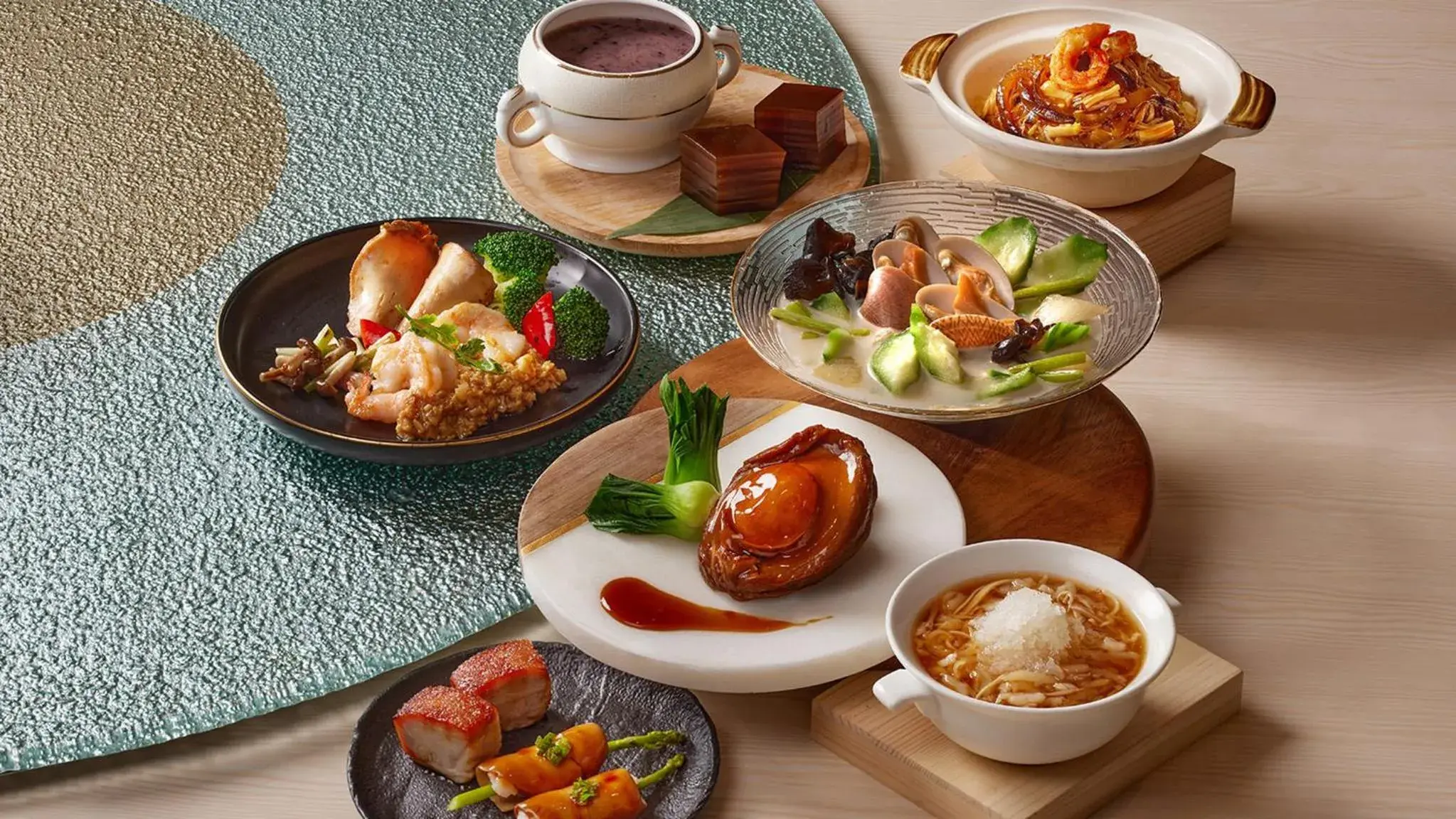 Restaurant/places to eat in Crowne Plaza Hong Kong Kowloon East by IHG Restaurant/places to eat in Crowne Plaza Hong Kong Kowloon East by IHG