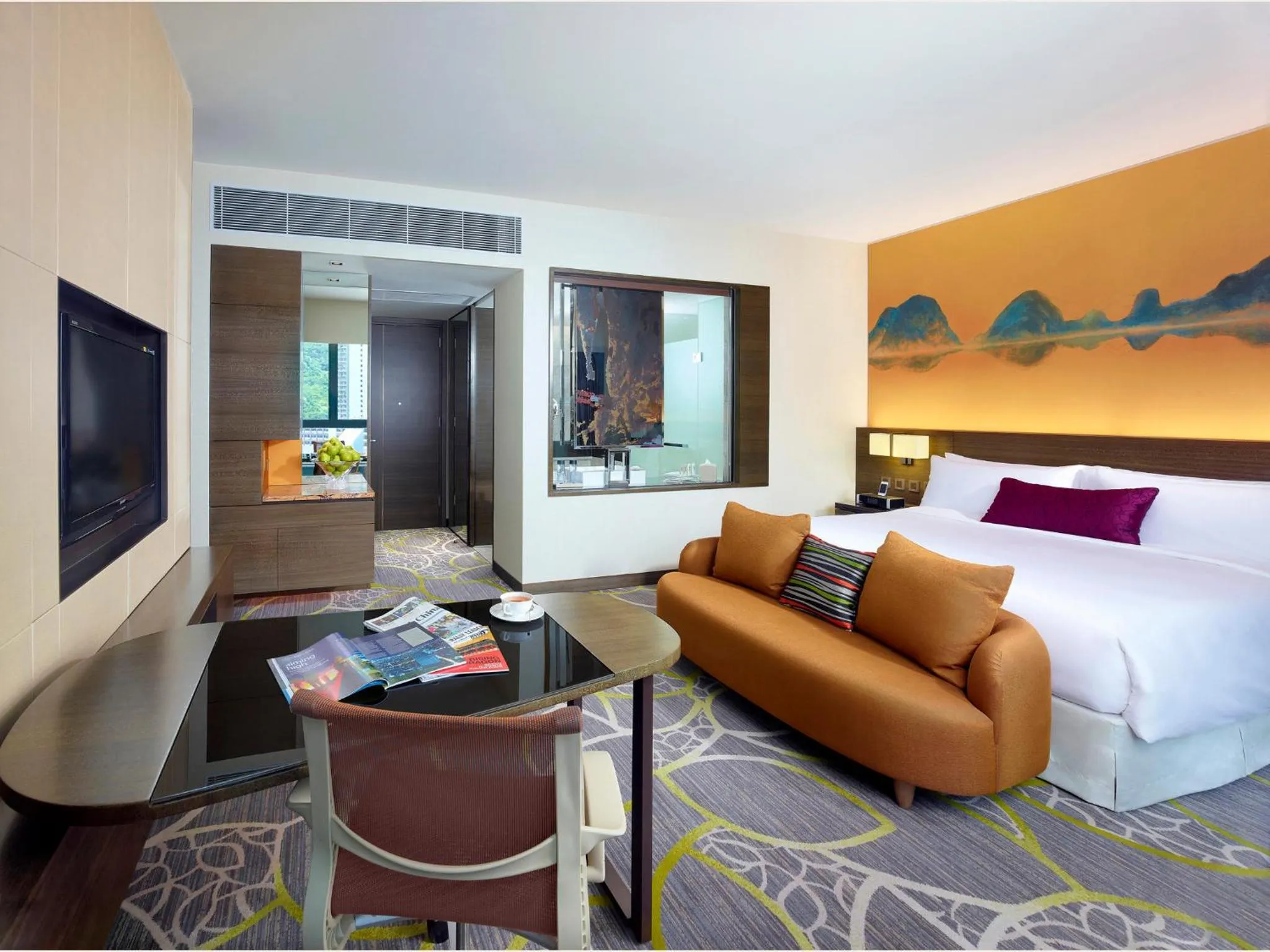 Photo of the whole room, Bed in Crowne Plaza Hong Kong Kowloon East by IHG