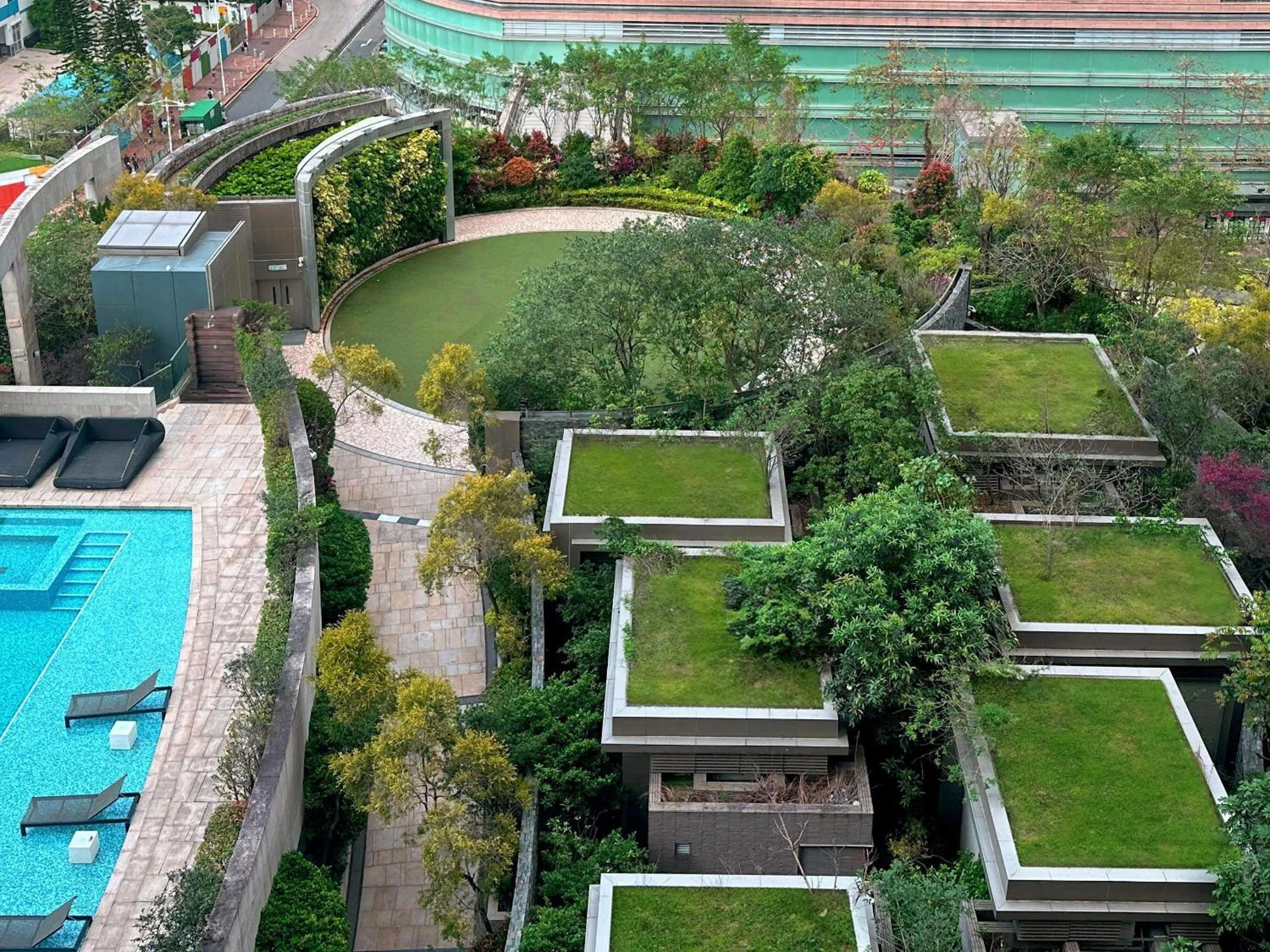 Photo of the whole room in Crowne Plaza Hong Kong Kowloon East by IHG