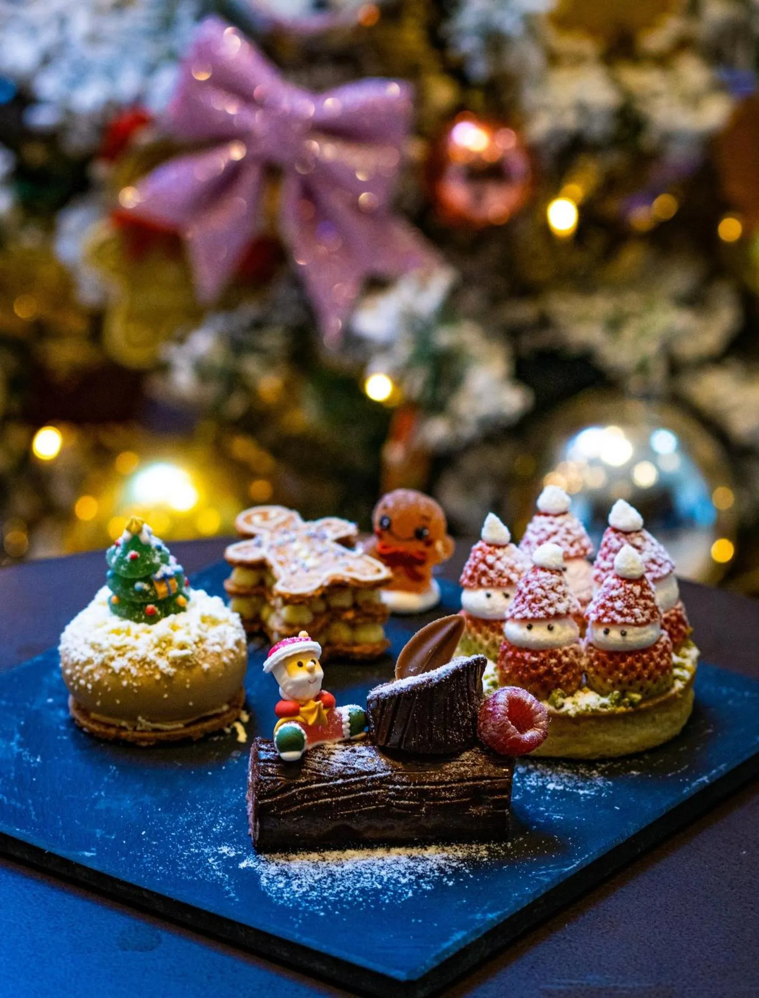 Restaurant/places to eat in Crowne Plaza Hong Kong Kowloon East by IHG