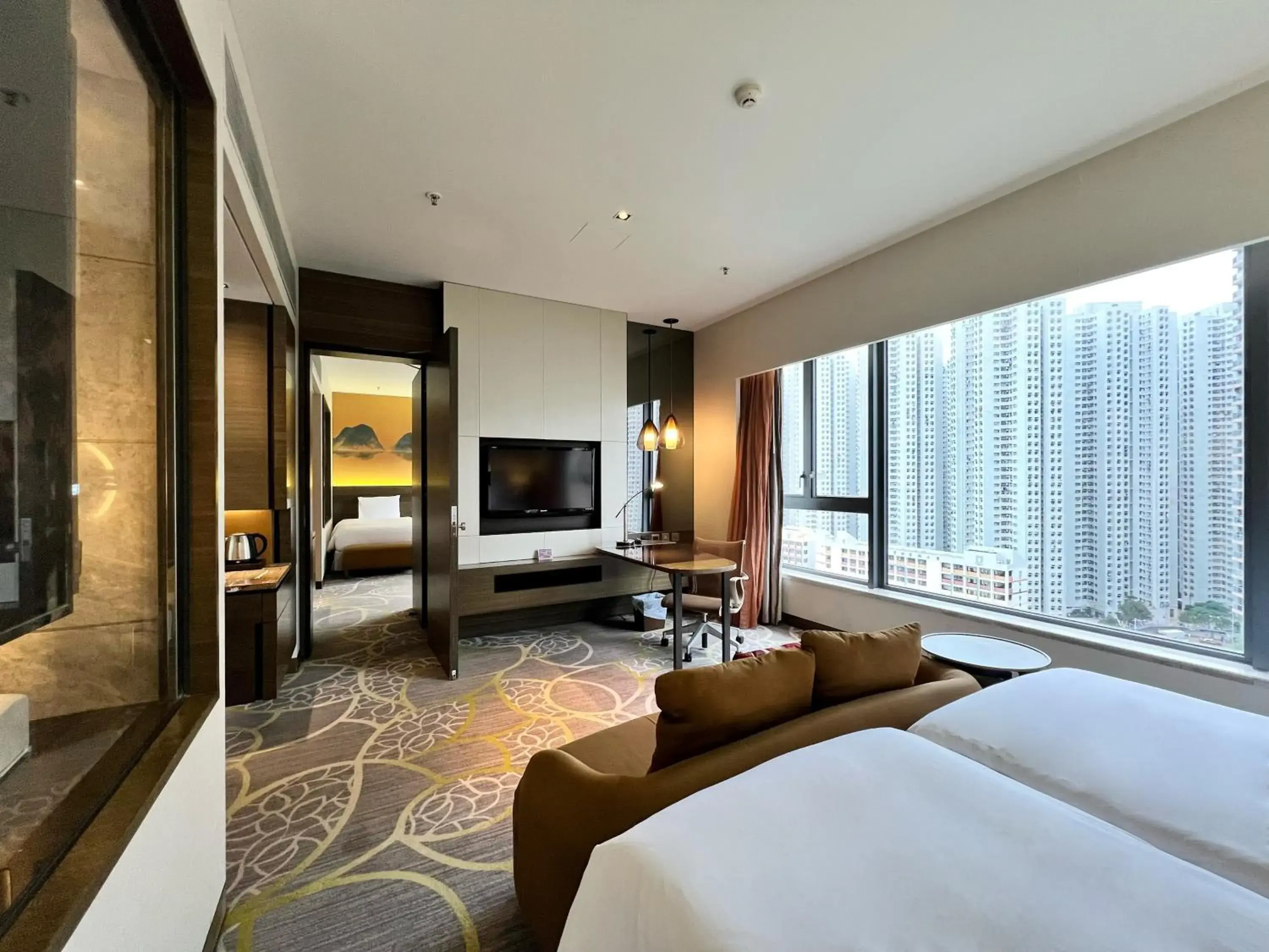 TV and multimedia, Bed in Crowne Plaza Hong Kong Kowloon East by IHG TV and multimedia, Bed in Crowne Plaza Hong Kong Kowloon East by IHG
