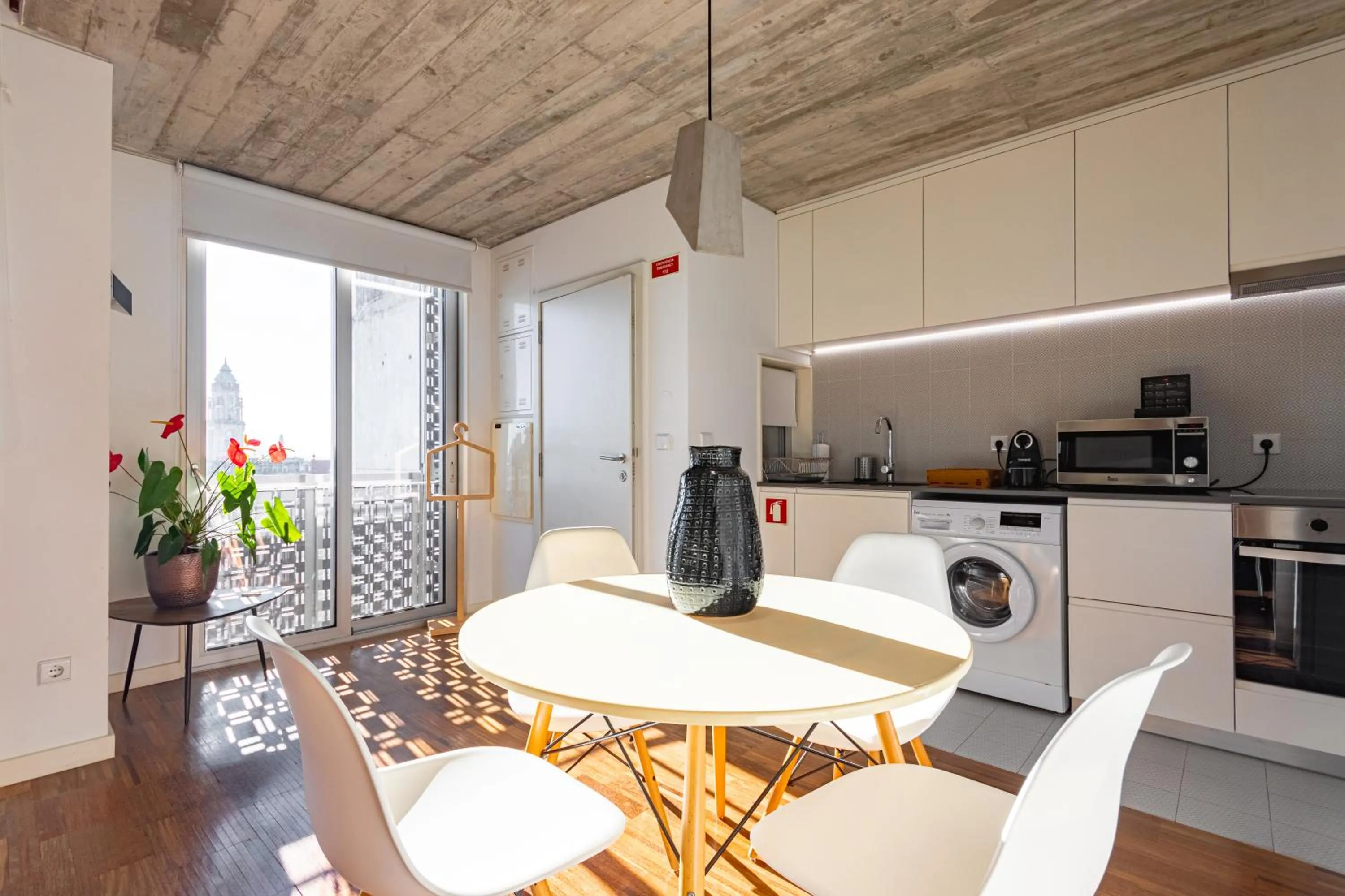 Coffee/tea facilities in PortoSoul Trindade