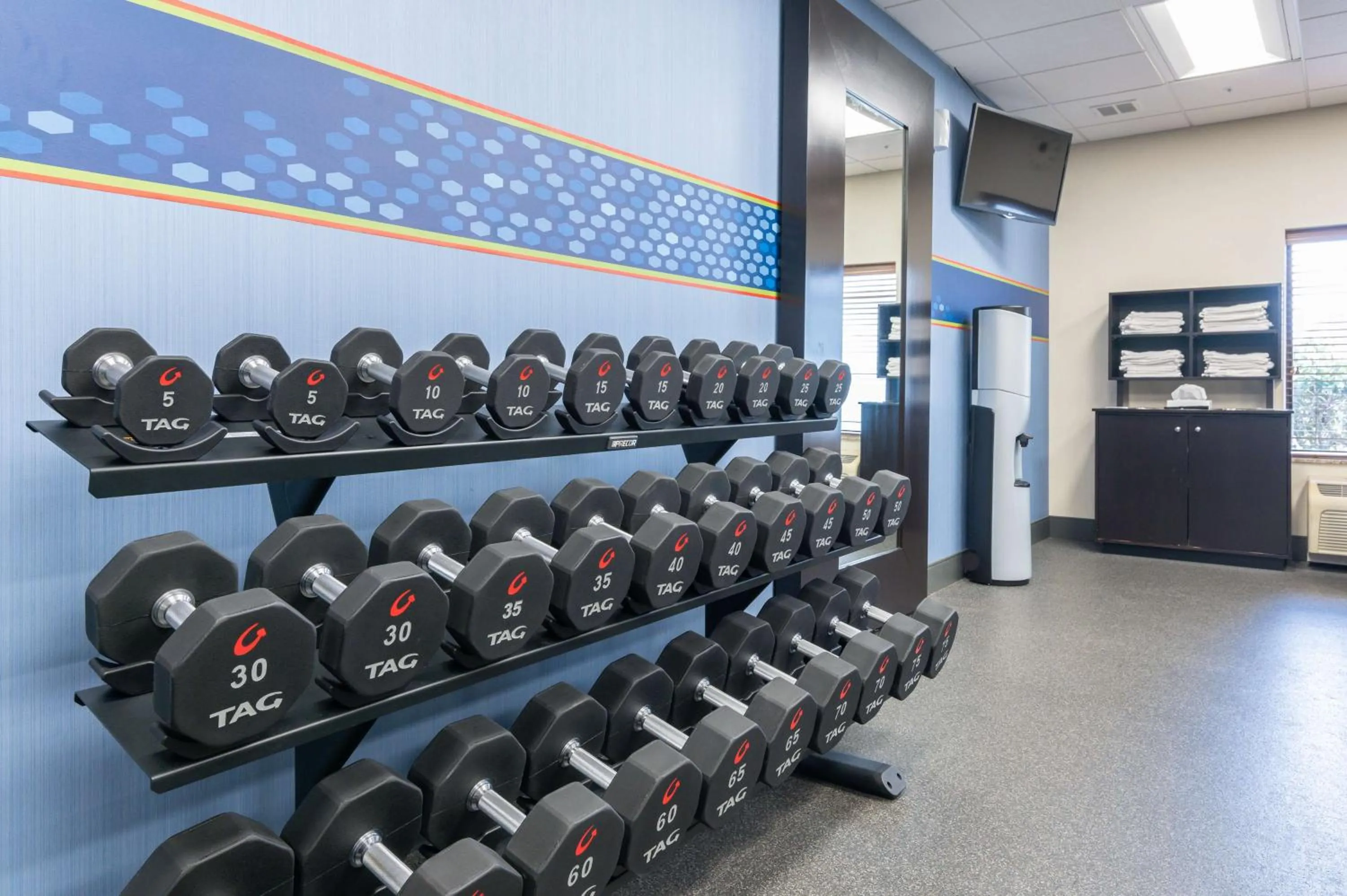 Fitness centre/facilities in Hampton Inn & Suites Hartford-Manchester