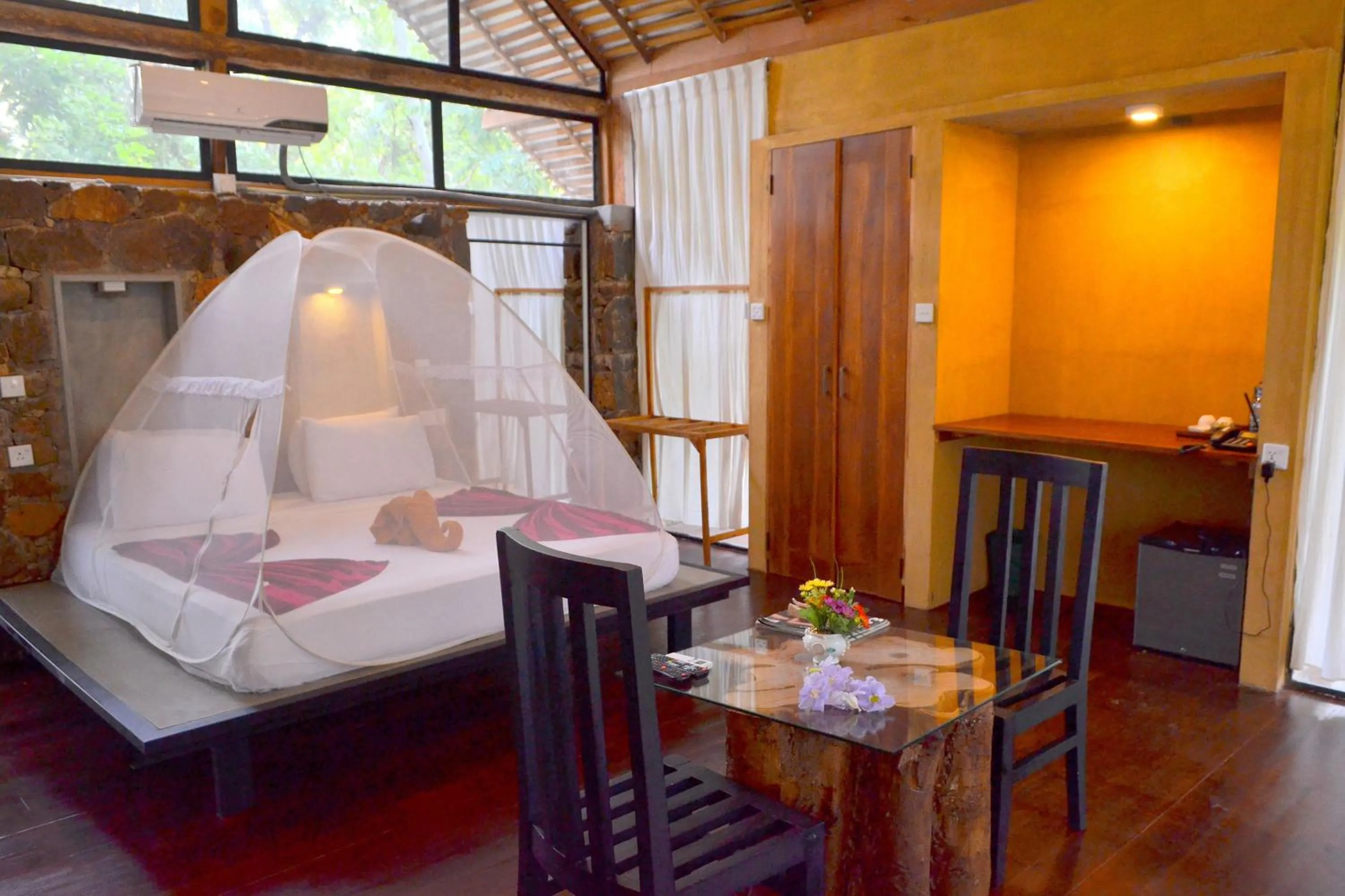 Photo of the whole room, Bed in Kottawatta Village