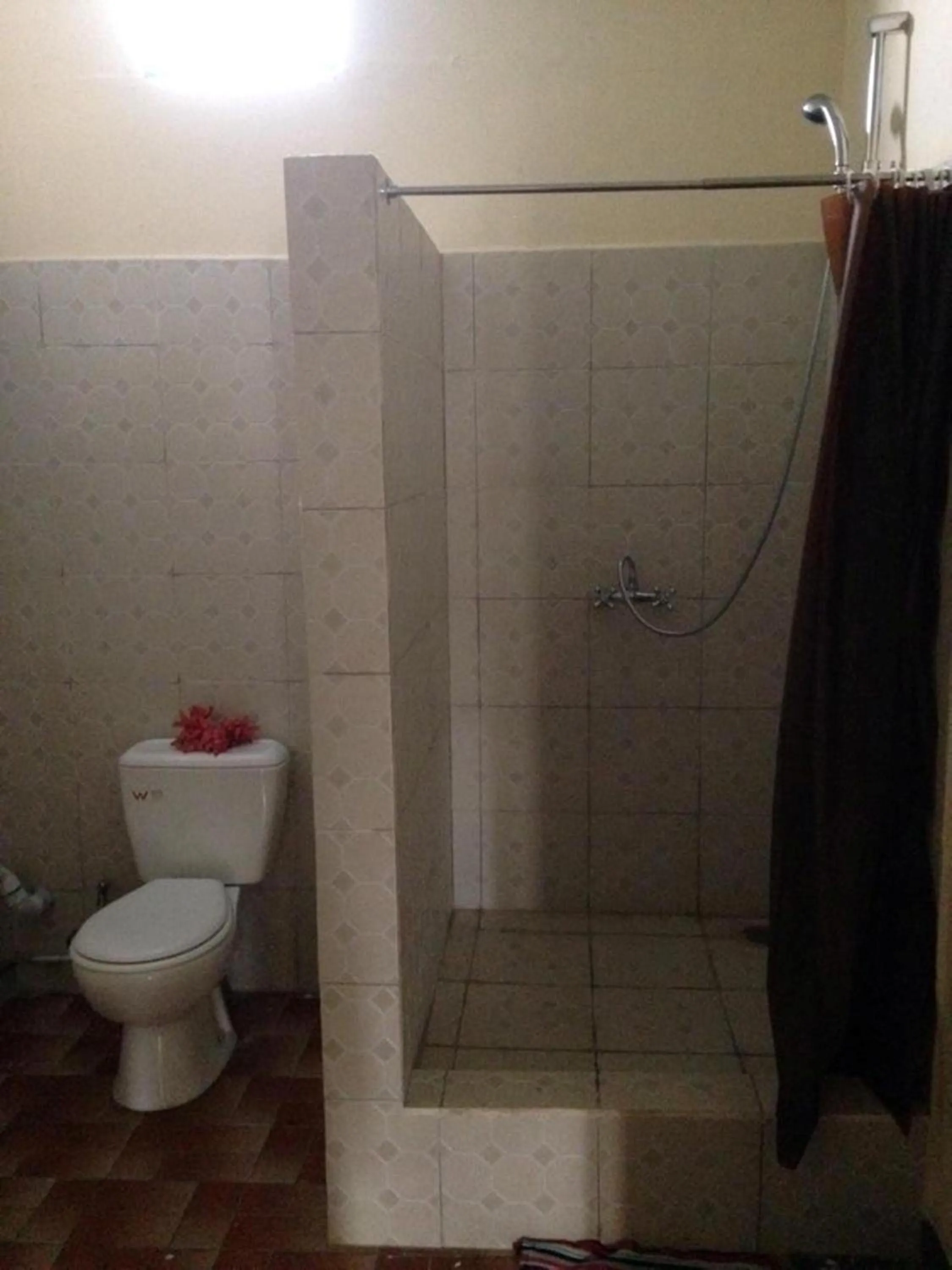 Bathroom in Pacific Paradise Motel