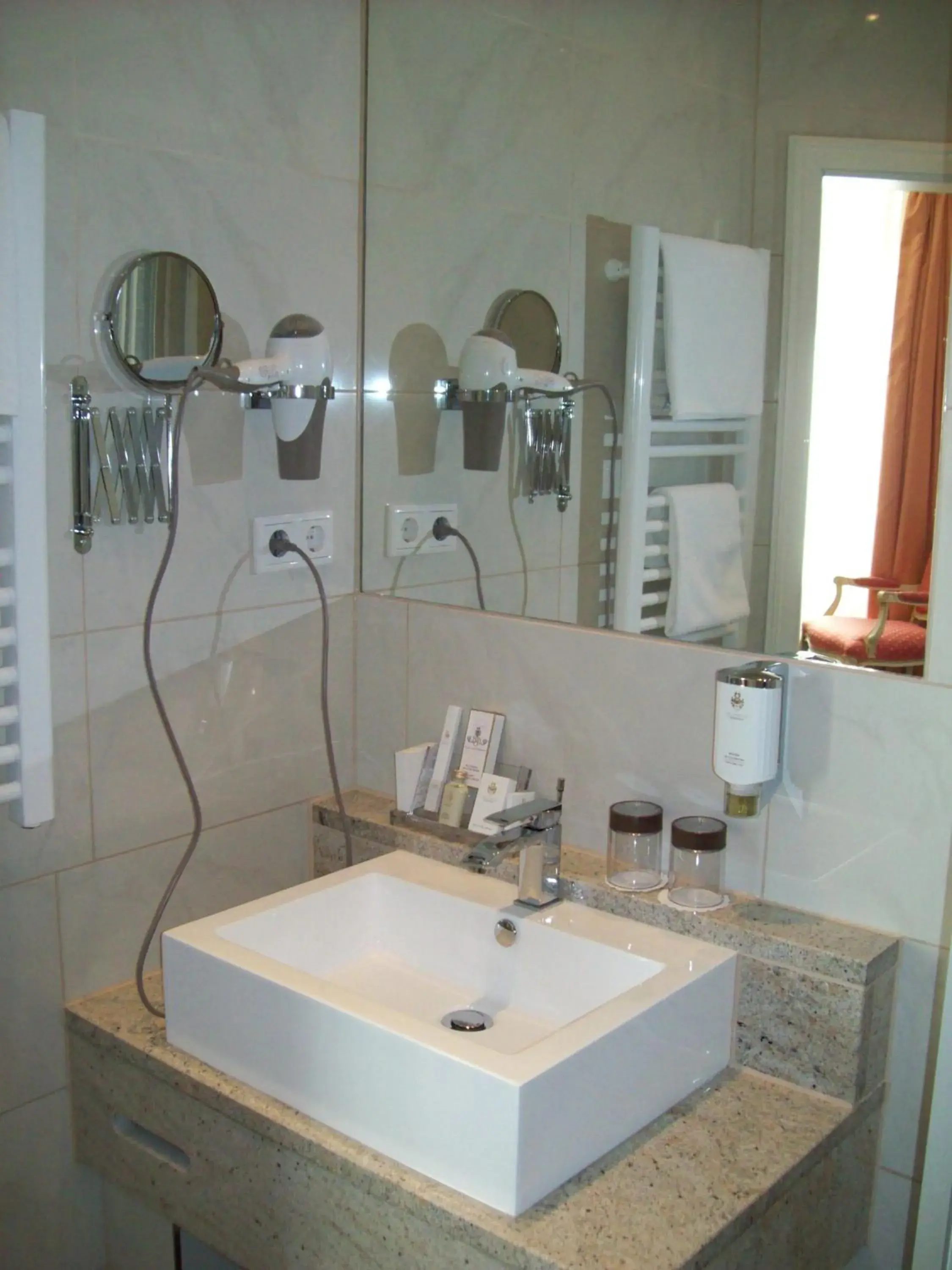 Twin Room - single occupancy in Hotel Am Mühlenteich Twin Room - single occupancy in Hotel Am Mühlenteich