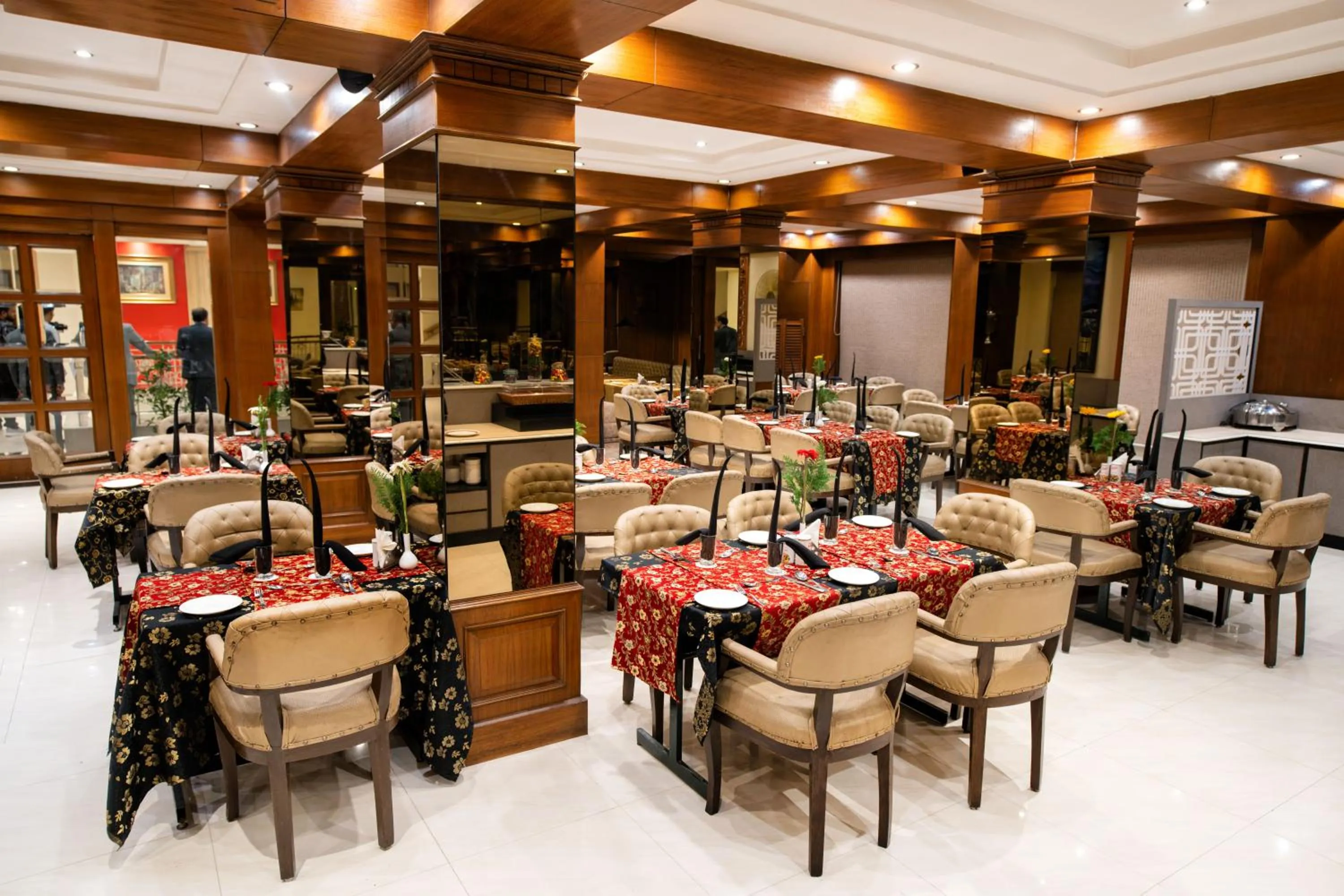 Restaurant/places to eat in Hotel Viceroy