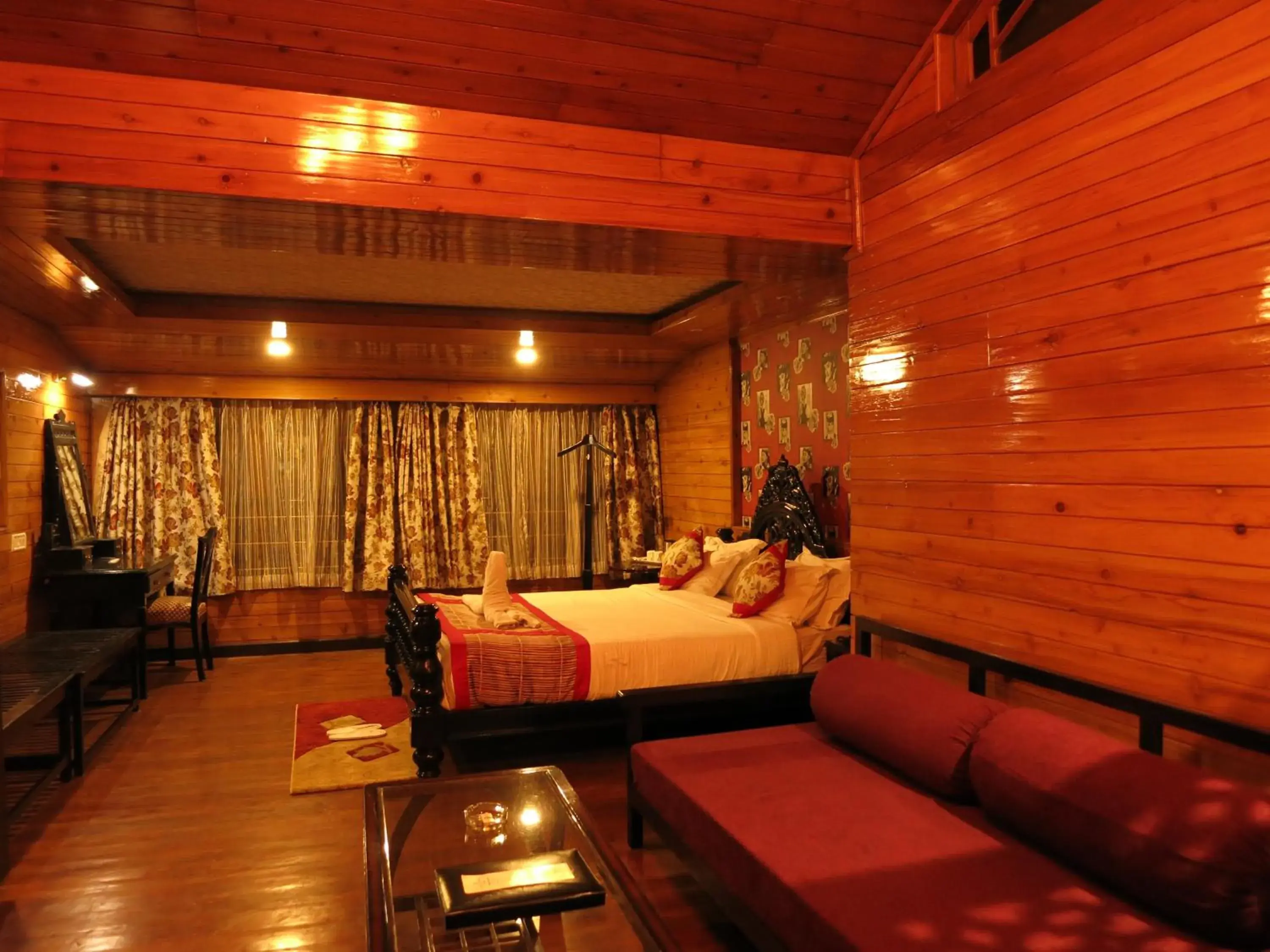 Photo of the whole room, Bed in Hotel Viceroy Photo of the whole room, Bed in Hotel Viceroy