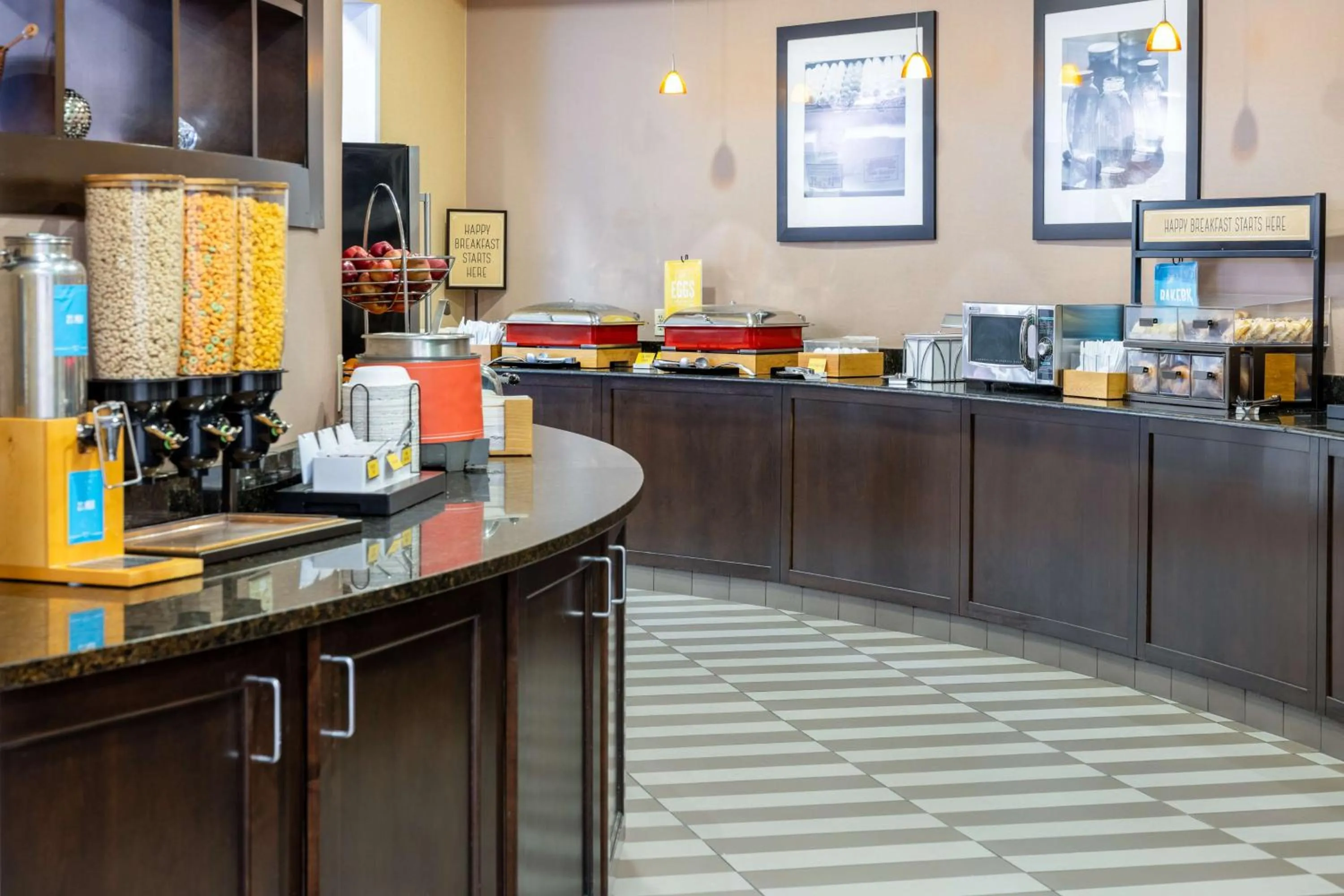 Breakfast in Hampton Inn & Suites Hershey