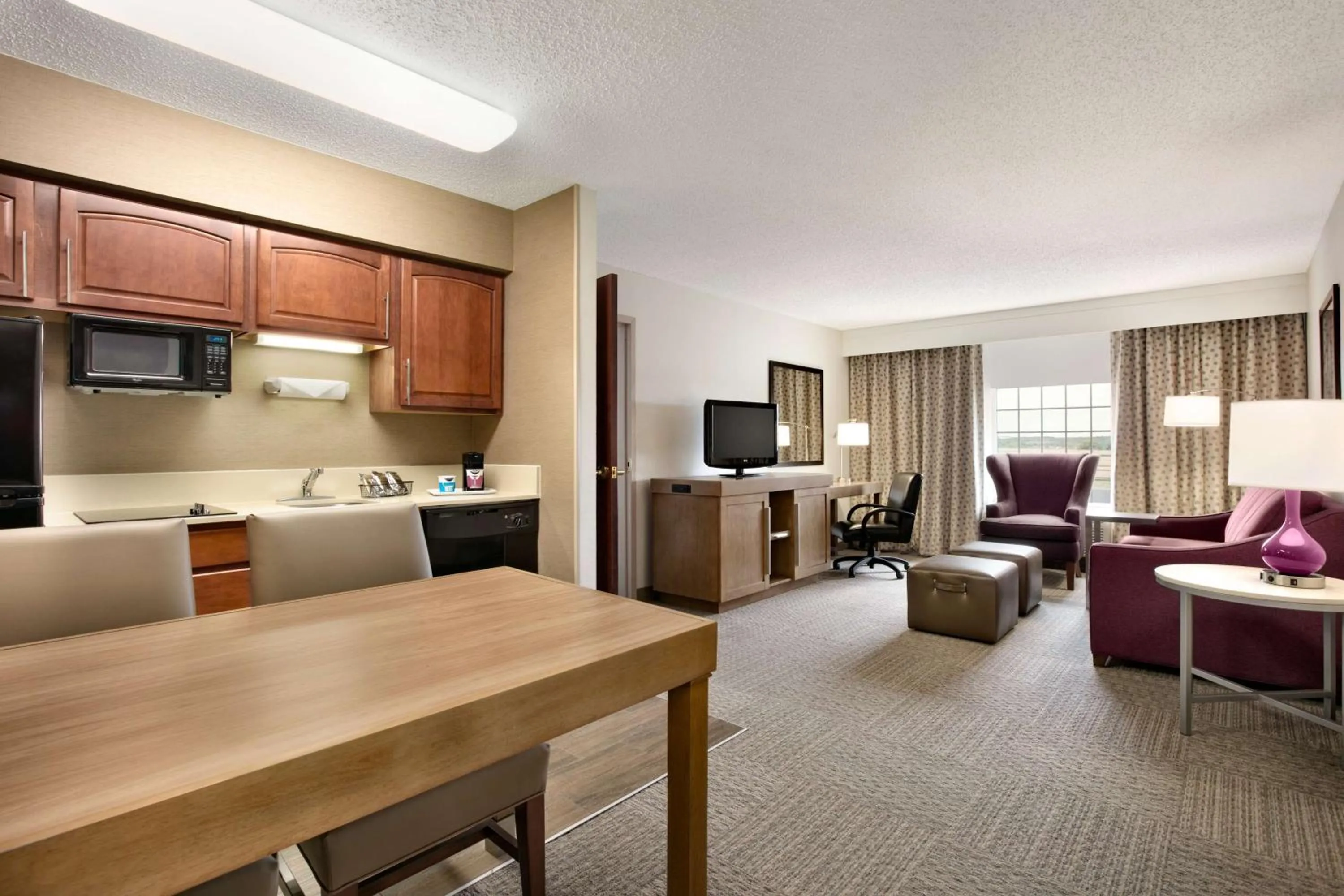 Living room in Hampton Inn & Suites Hershey