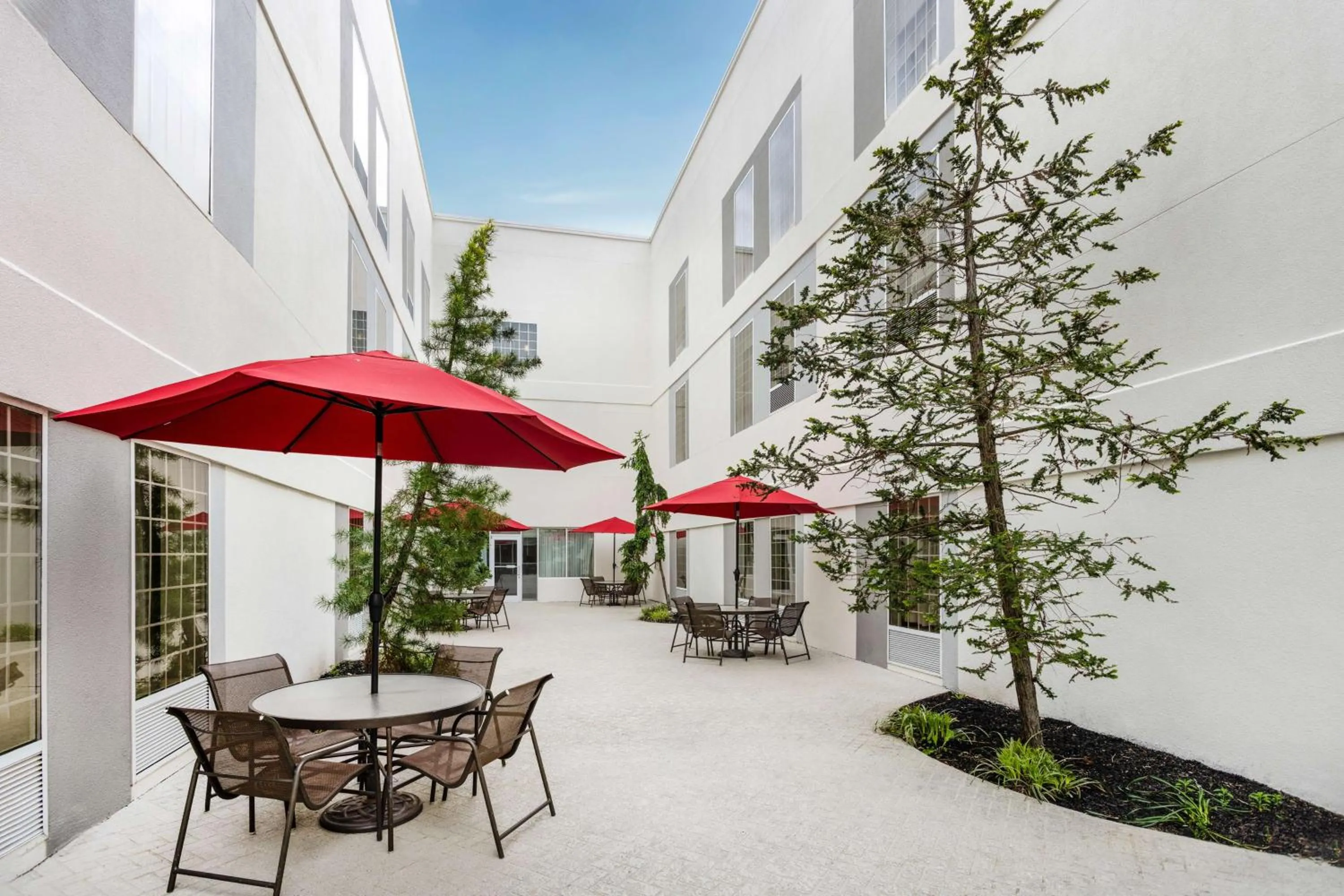 Patio in Hampton Inn & Suites Hershey