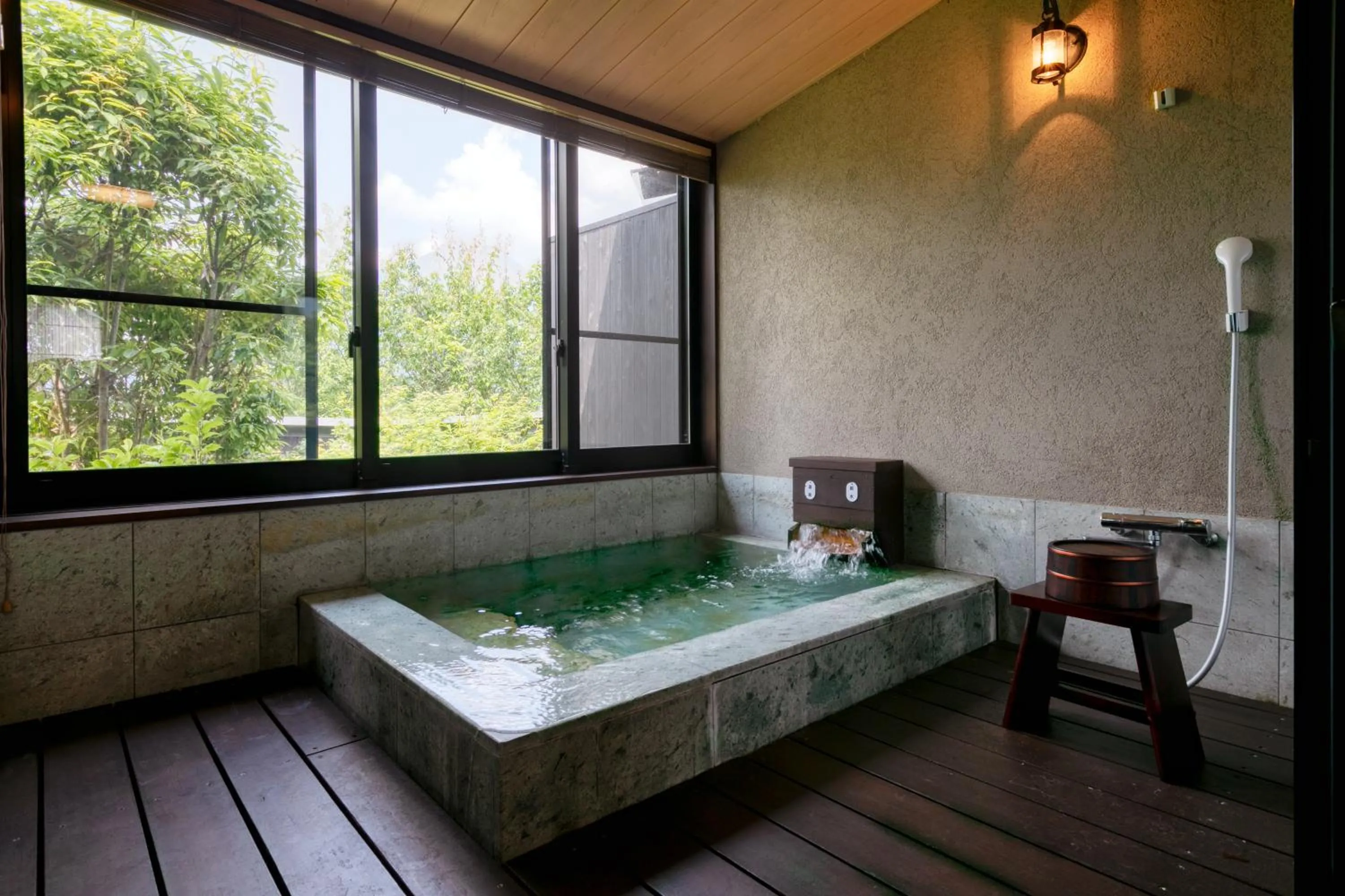 Hot Spring Bath in Yufuin Onsen Toshoan