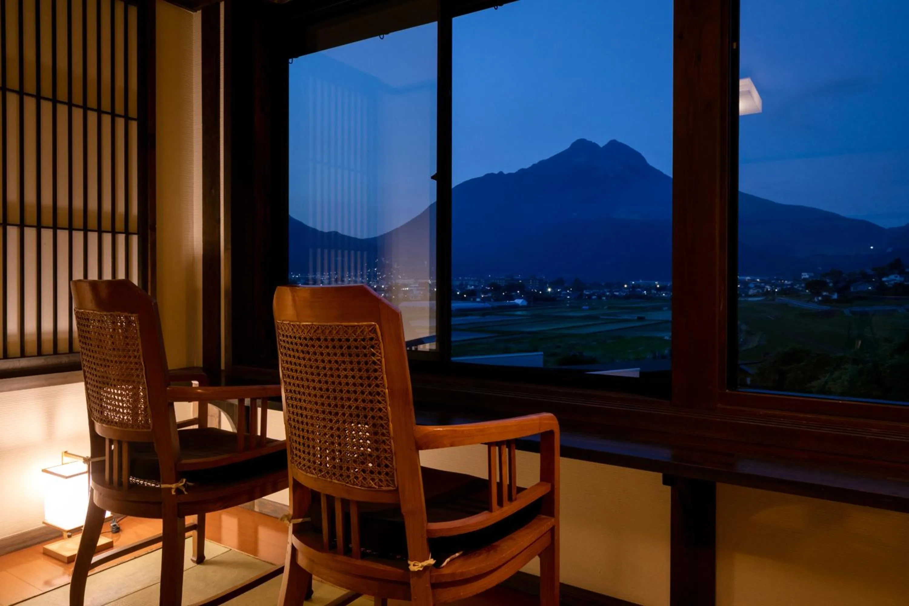 Mountain view in Yufuin Onsen Toshoan