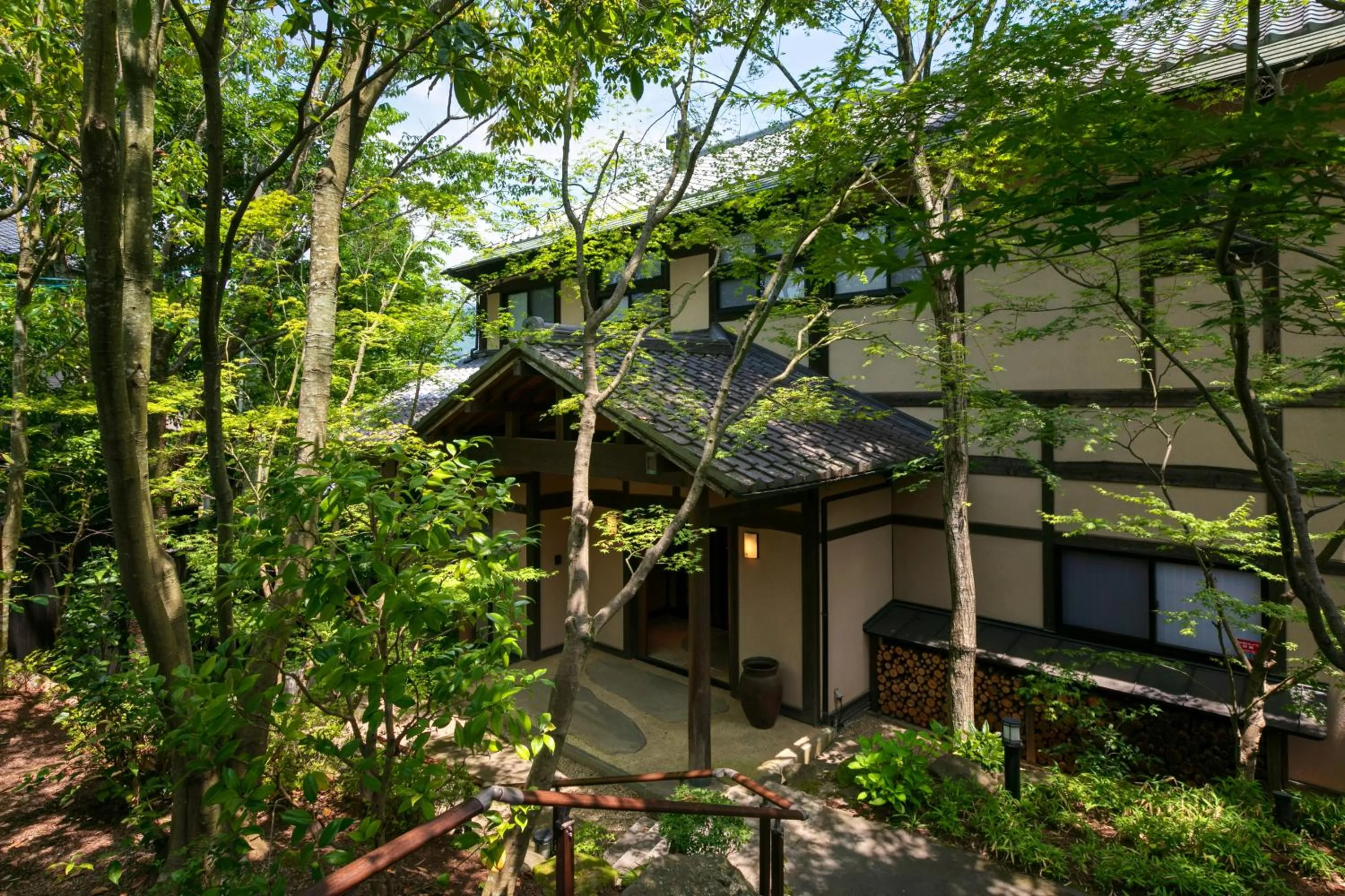 Property building in Yufuin Onsen Toshoan