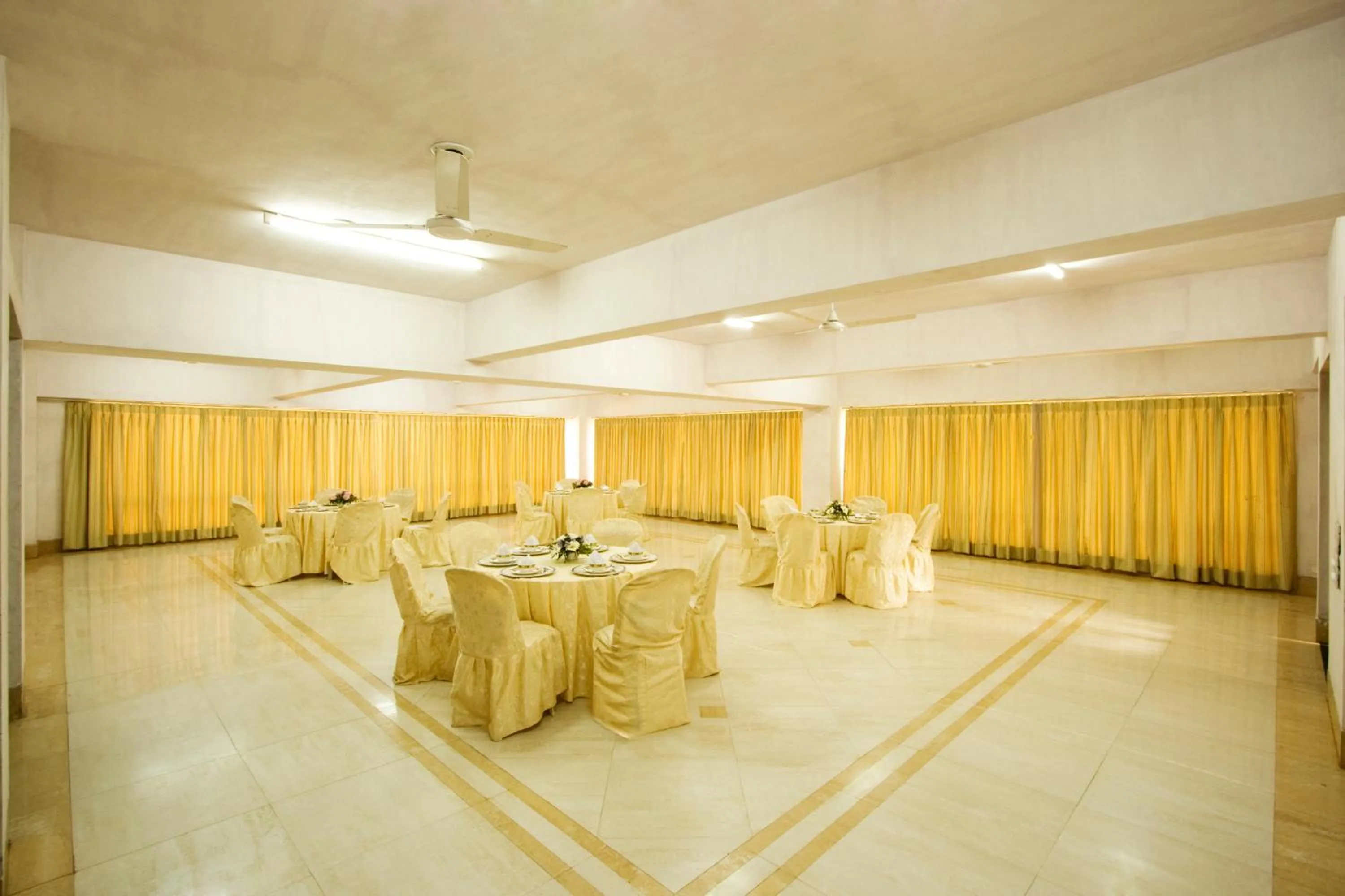 Banquet/Function facilities in Hotel Platinum Residency