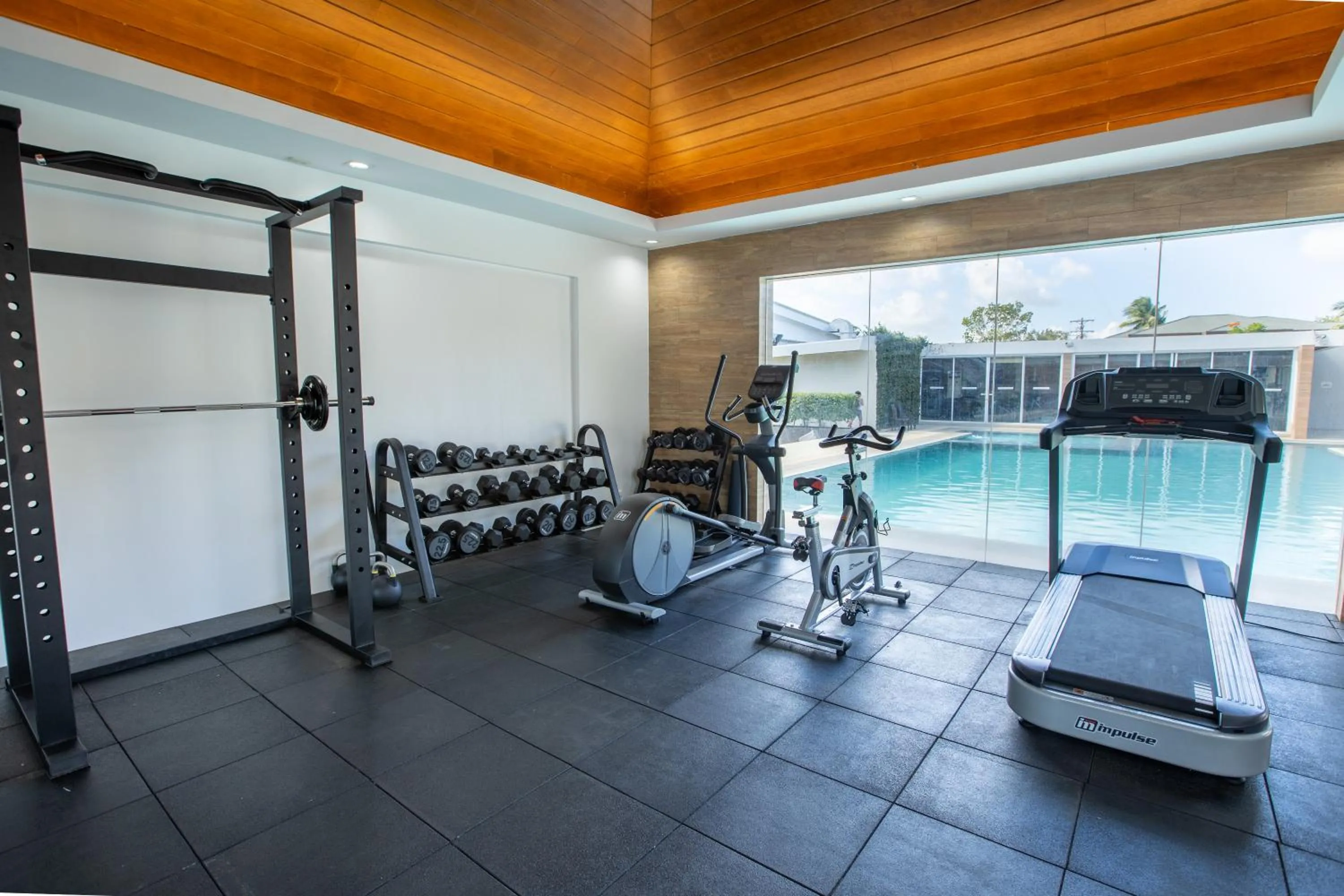 Fitness centre/facilities in Holiday Suites Puerto Princesa