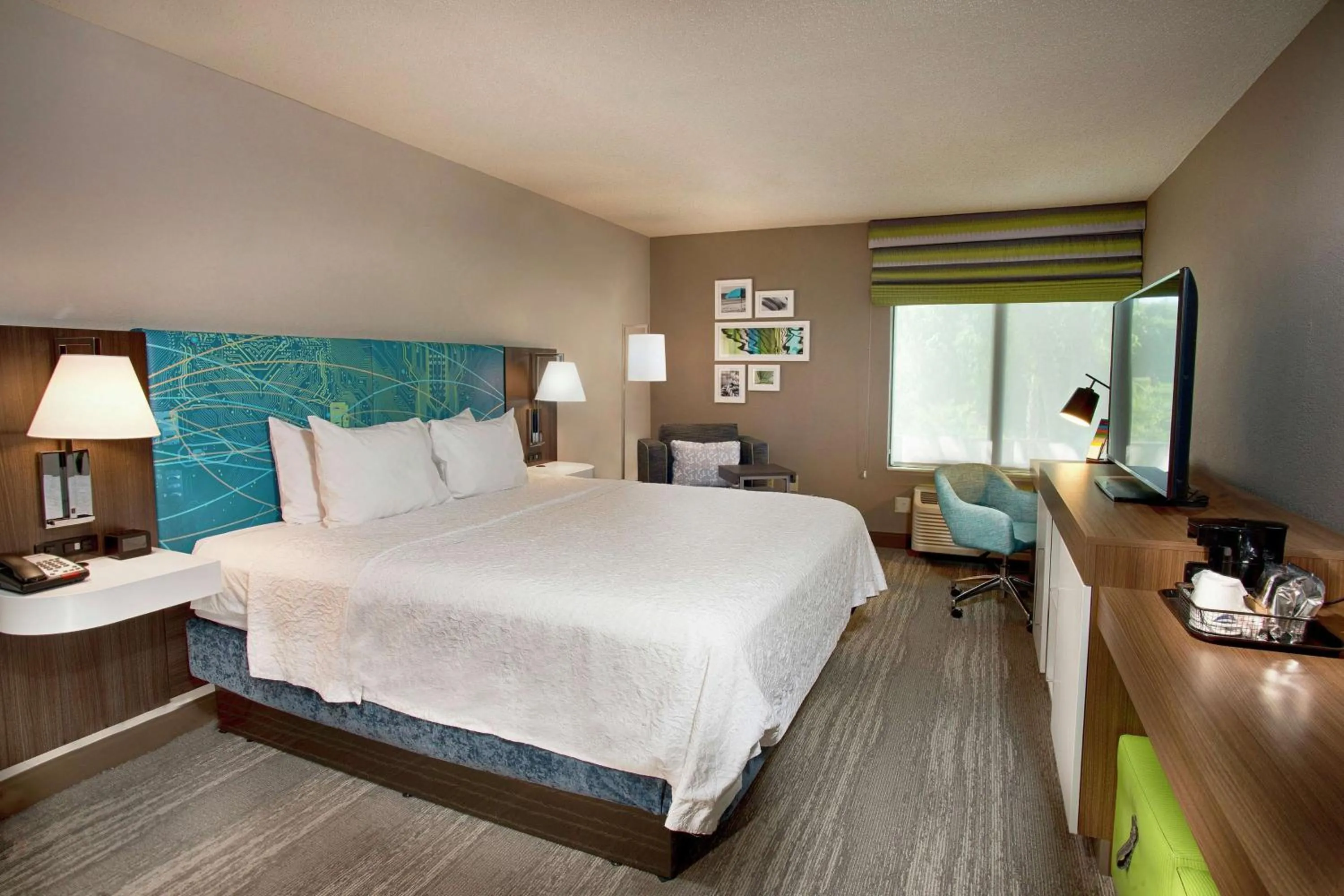 Bedroom, Bed in Hampton Inn Hilton Head