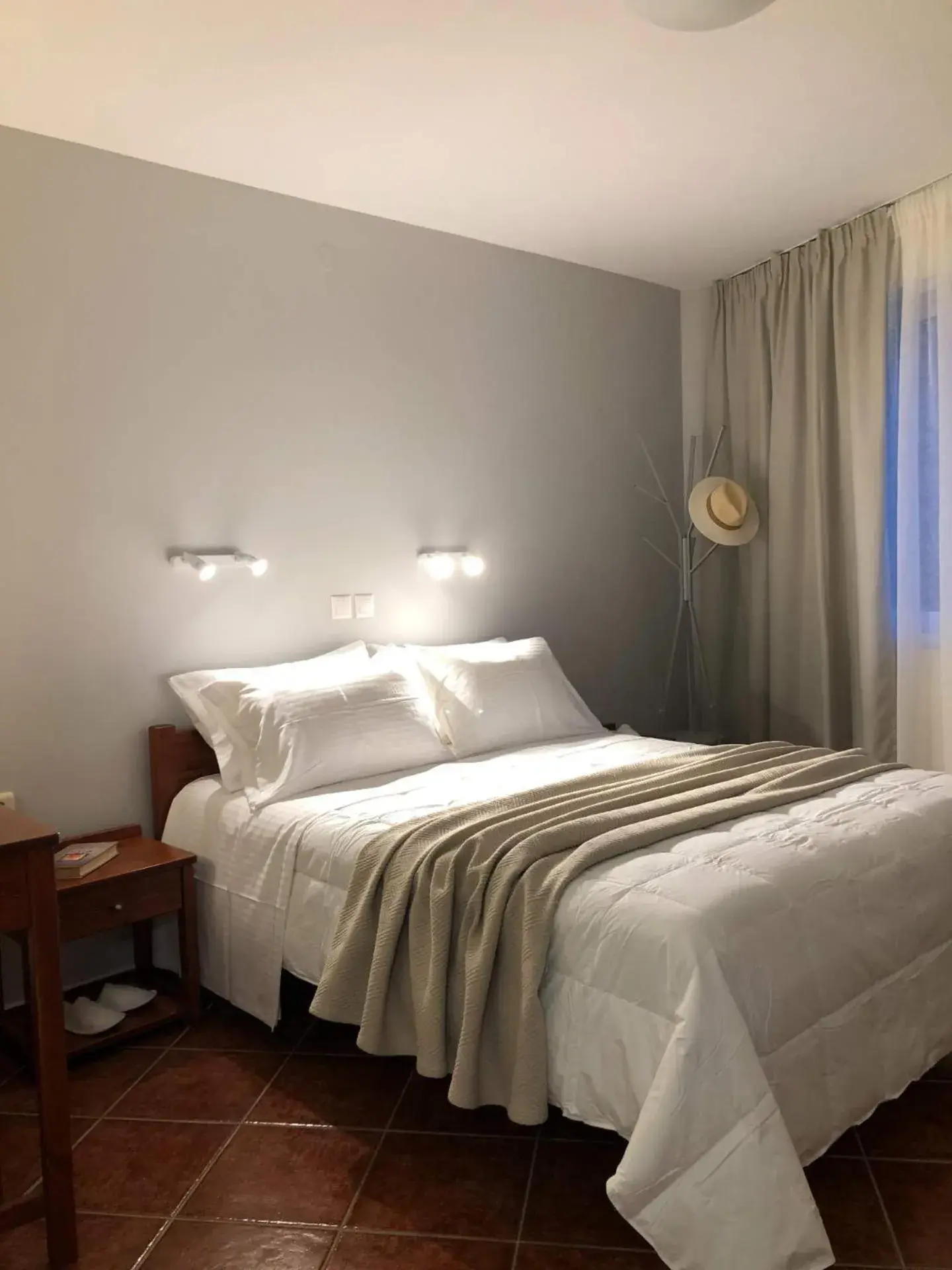 Hot Tub, Bed in Iolkos Hotel Apartments Hot Tub, Bed in Iolkos Hotel Apartments