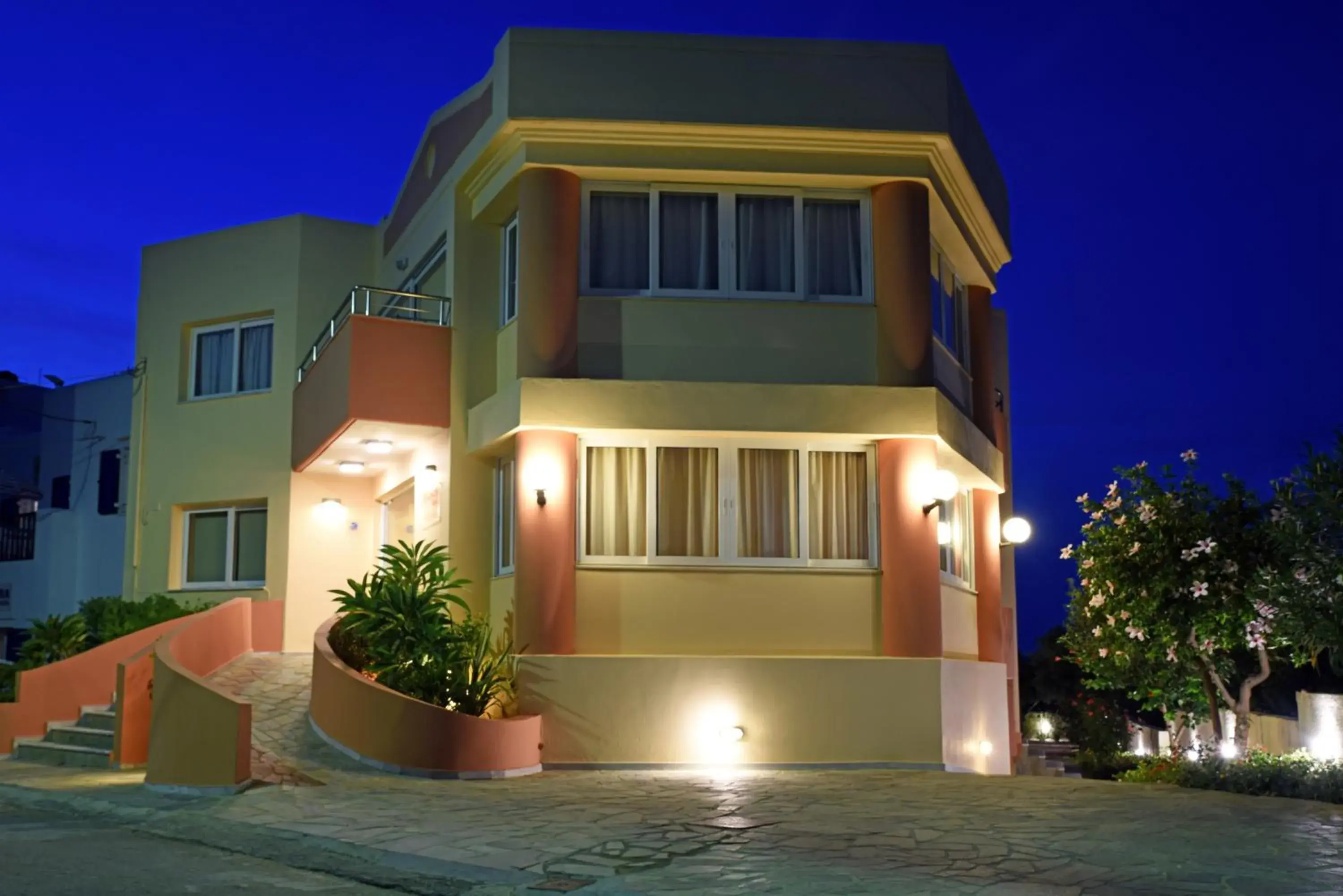 Facade/entrance in Iolkos Hotel Apartments Facade/entrance in Iolkos Hotel Apartments