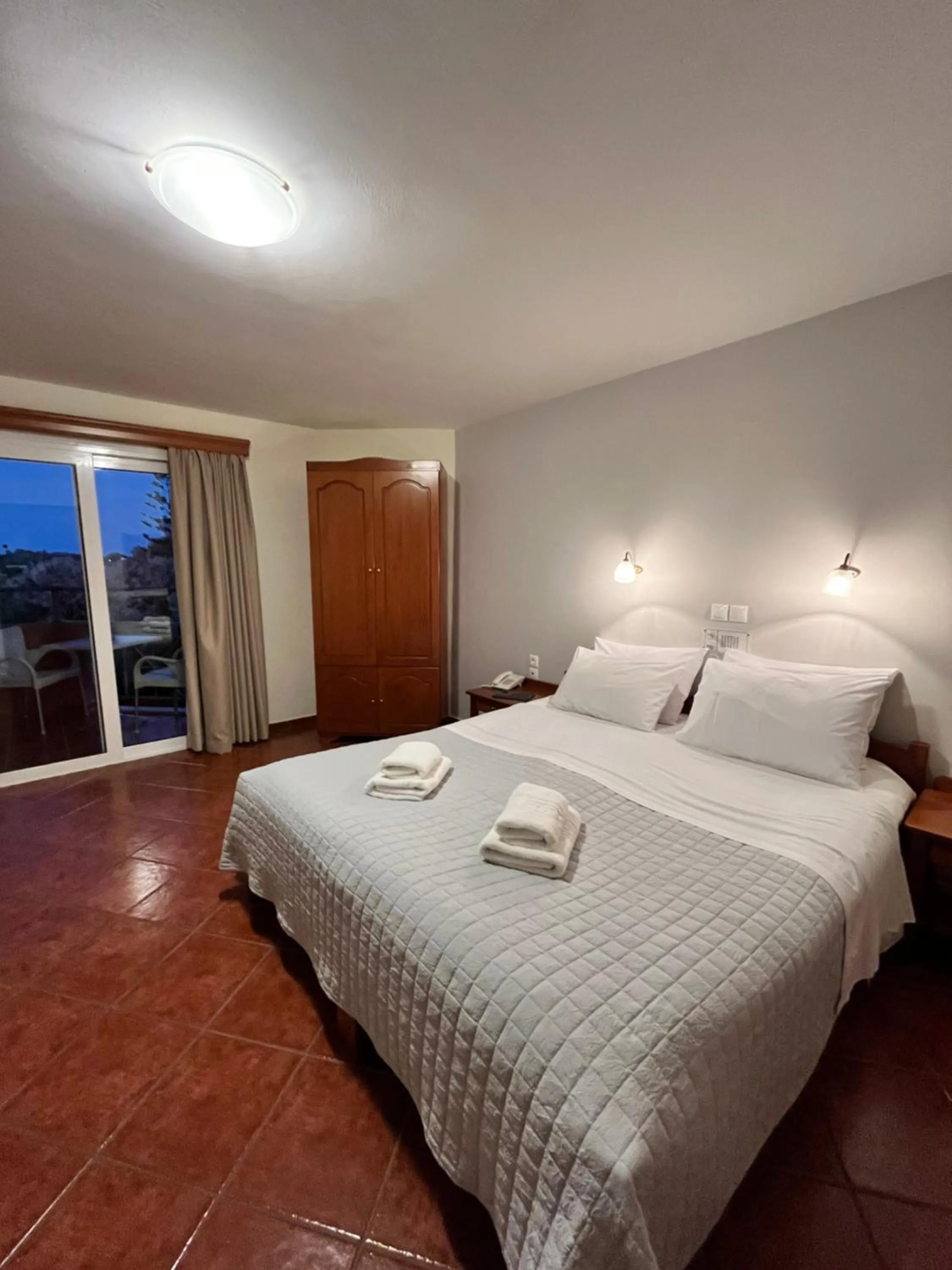 Photo of the whole room, Bed in Iolkos Hotel Apartments