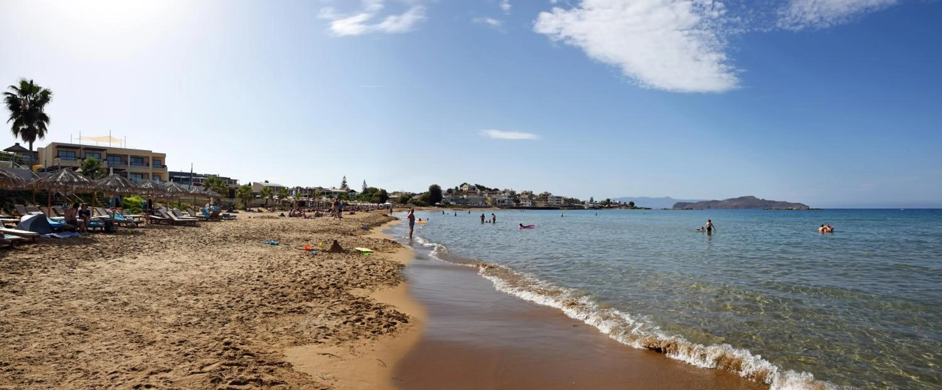 Beach in Iolkos Hotel Apartments