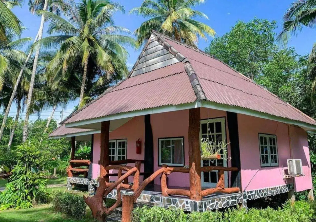 Property building in Koh Kood Far East Resort Property building in Koh Kood Far East Resort