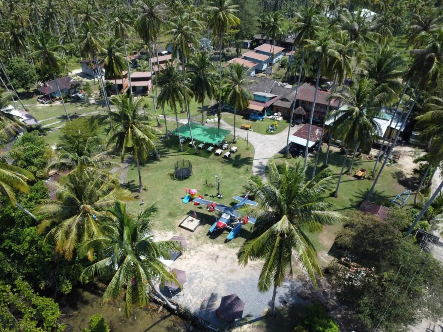 Property building in Koh Kood Far East Resort