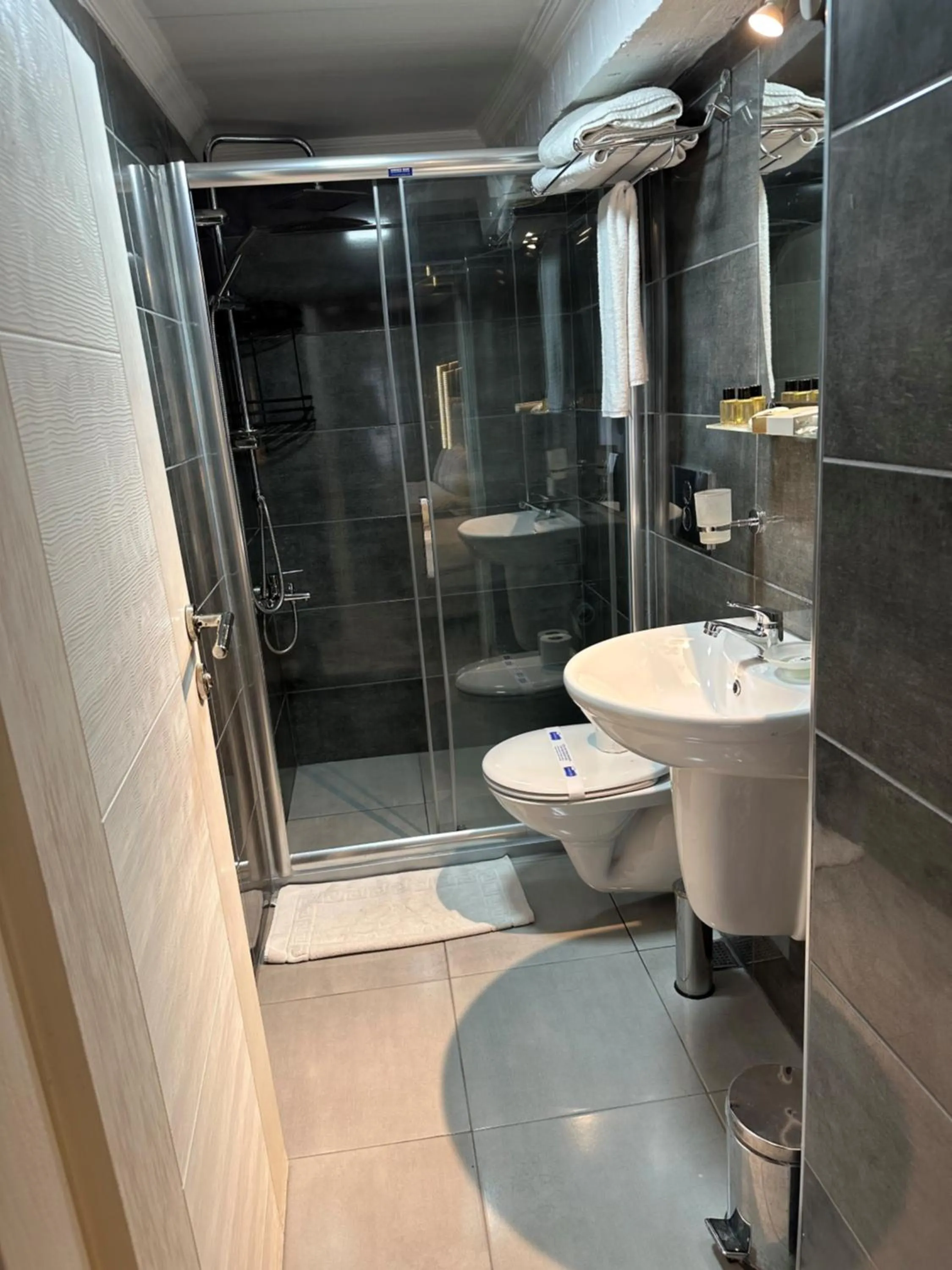 Bathroom in Ortakoy Aysem Sultan Hotel