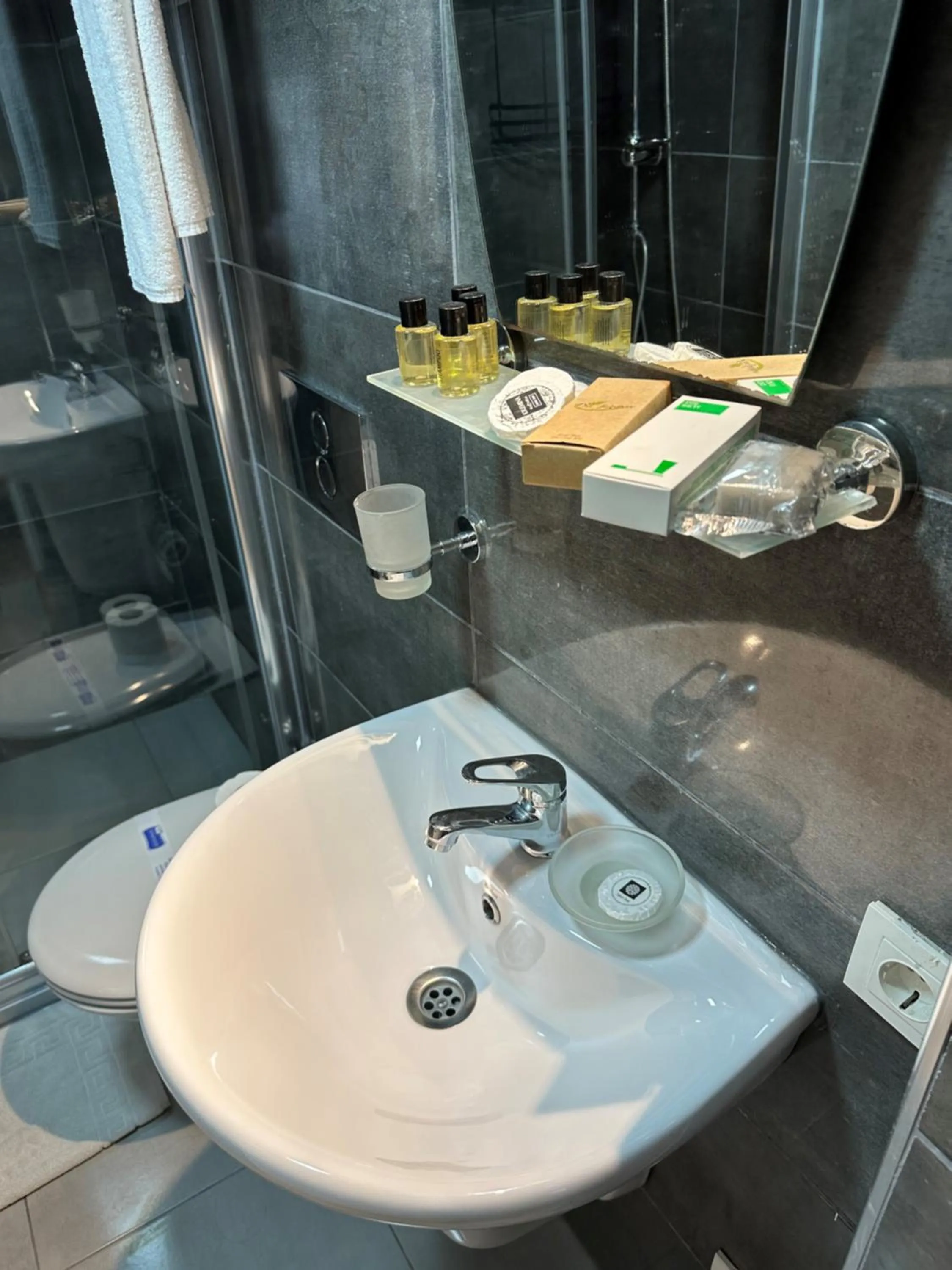 Bathroom in Ortakoy Aysem Sultan Hotel